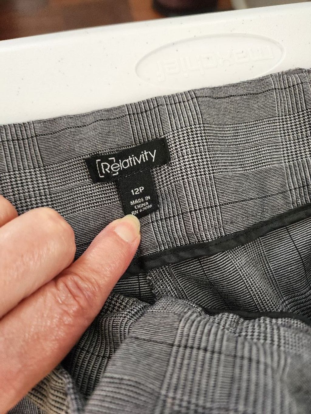 Other Relativity Gray Plaid Pants Size 34" / US 12 / IT 48 - 5 Thumbnail