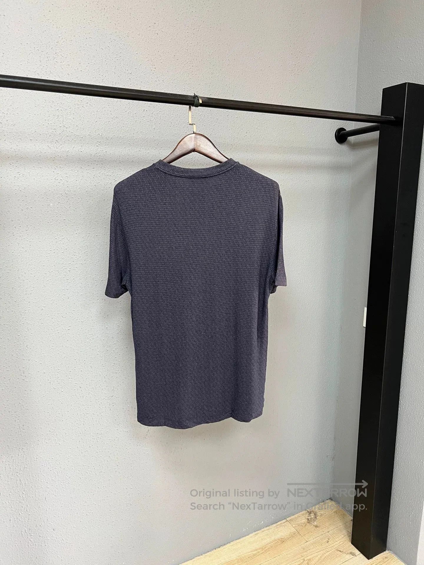 Giorgio Armani Giorgio Armani Short-Sleeve Top. Size US L / EU 52-54 / 3 - 2 Thumbnail