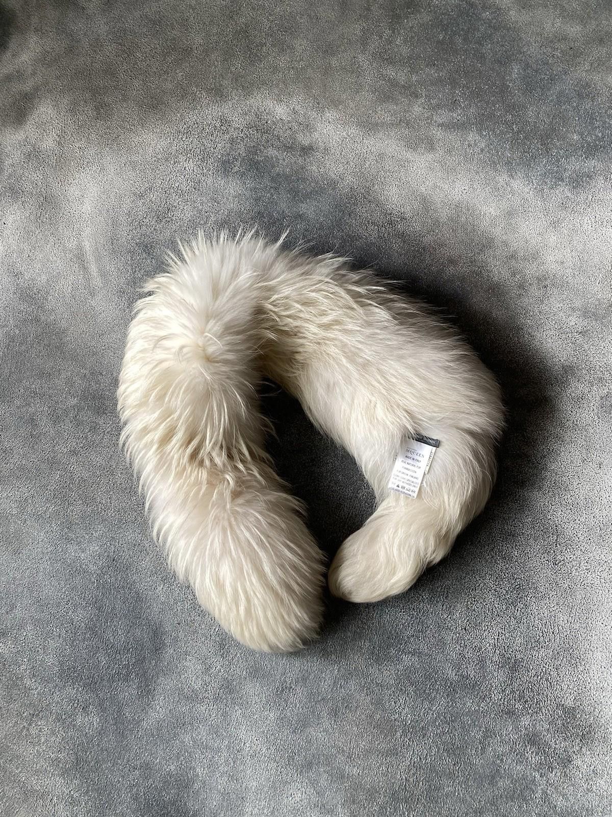 Rossignol 2014 Alexander McQueen Real Fur Finnraccoon Scarf Collar Size ONE SIZE - 4 Thumbnail