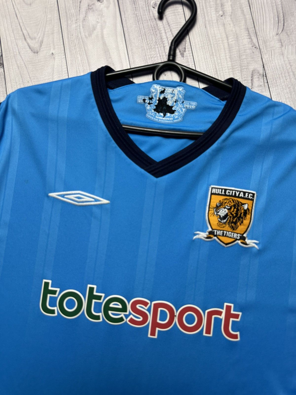 Umbro × Vintage Vintage Umbro Hull City soccer jersey size XL logo blue rare Size US XL / EU 56 / 4 - 3 Thumbnail