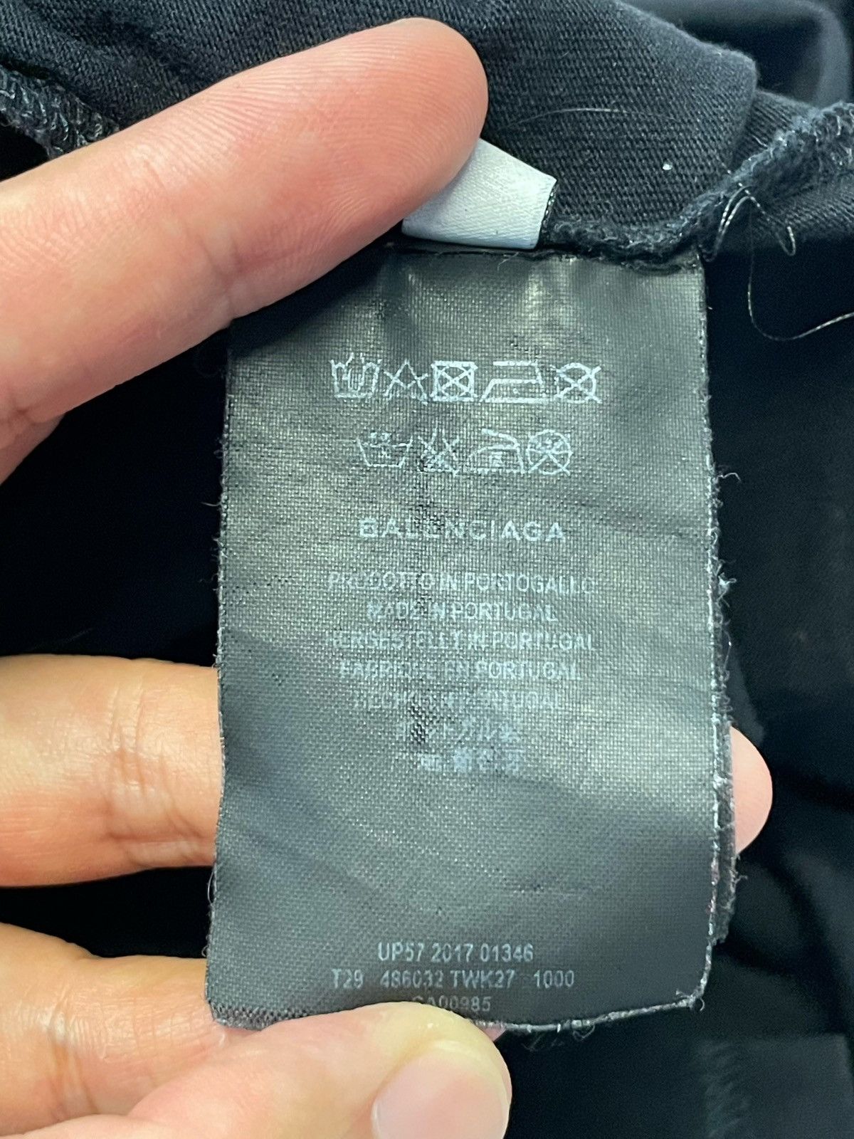 Balenciaga Balenciaga Kering Logo Short-Sleeves Tee Size US L / EU 52-54 / 3 - 13 Thumbnail
