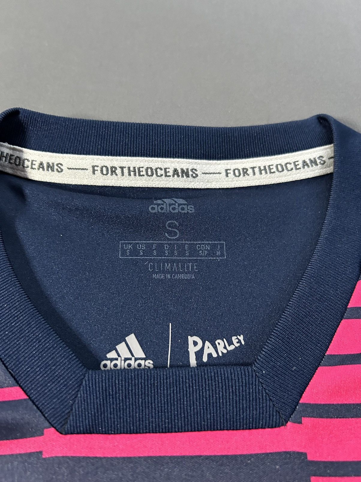 Adidas Adidas Colombia 2018 Pregame Training Jersey Size US S / EU 44-46 / 1 - 3 Thumbnail