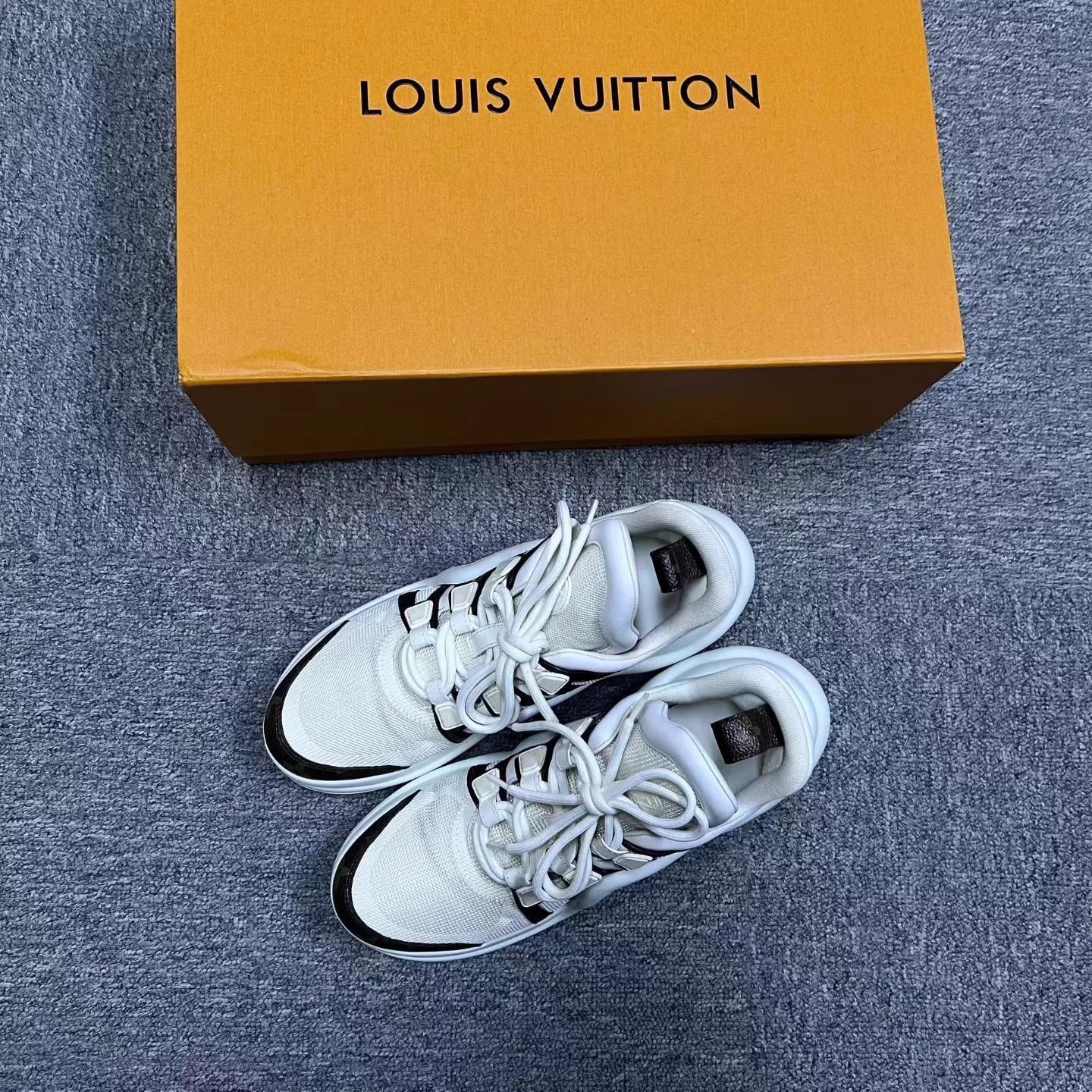 Louis Vuitton LV Classic Monogram White Low Top Sneaker Women's 36.5 Size US 5.5 / IT 35.5 - 1 Thumbnail