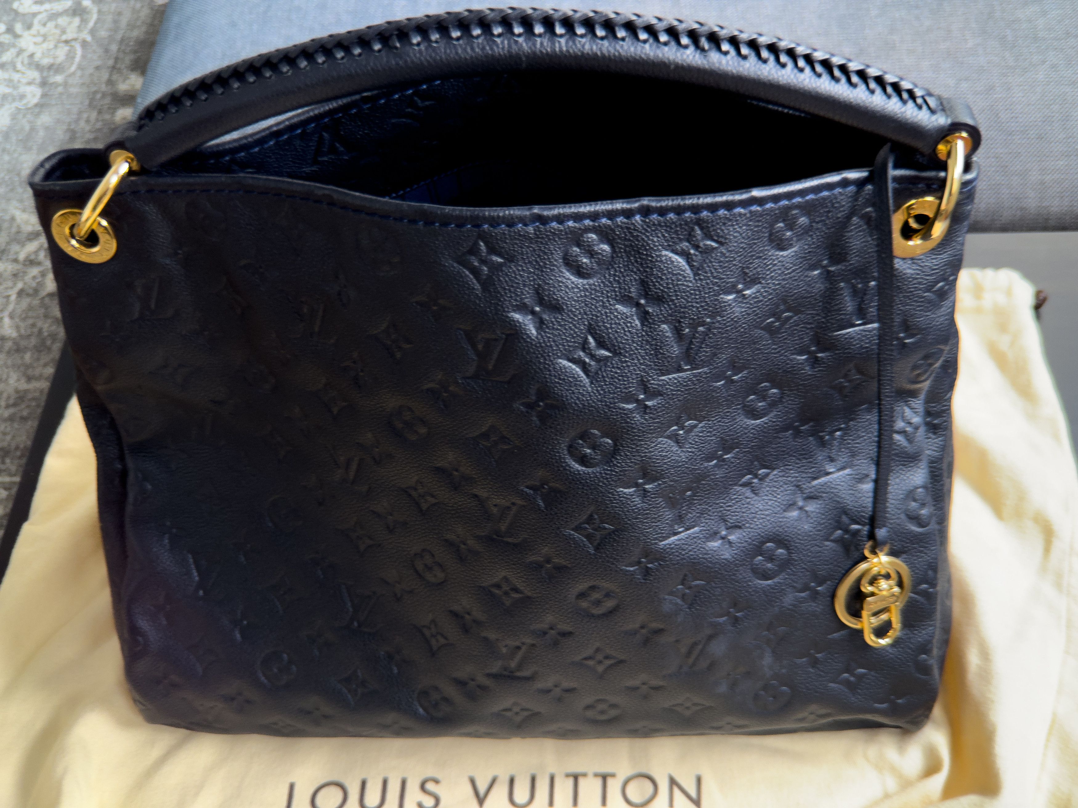Louis Vuitton Louis Vuitton Artsy leather handbag Size ONE SIZE - 8 Thumbnail