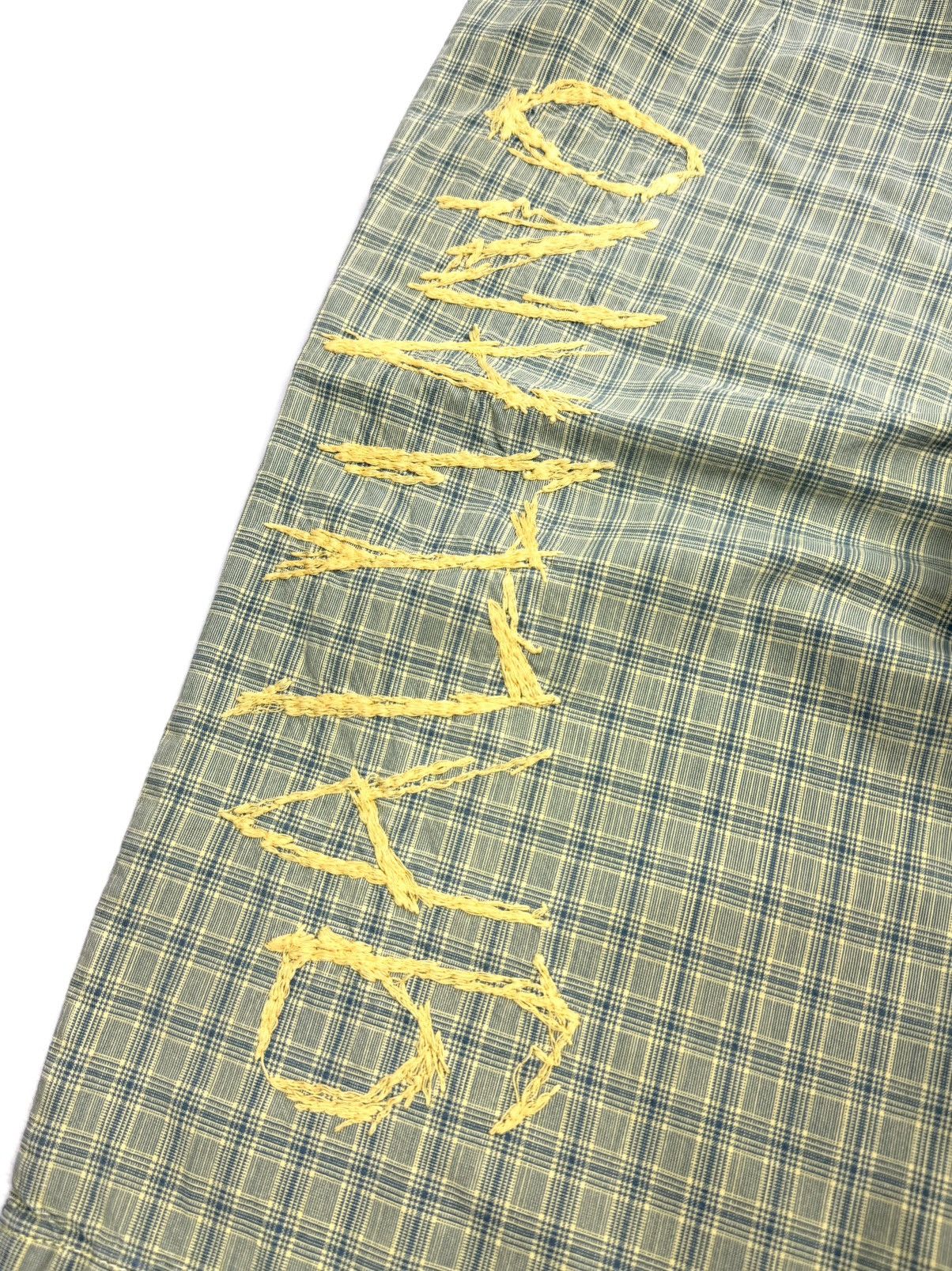 John Galliano John Galliano Embroidered Logo Shorts Italy Archive Punk Size US 32 / EU 48 - 8 Thumbnail