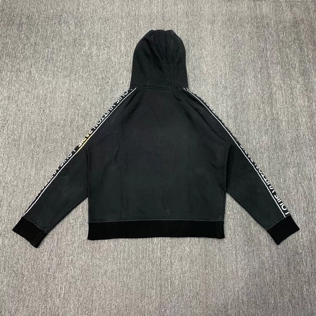 Louis Vuitton LV Black Side Logo Reflective Stripe Hoodie M95 New Size US M / EU 48-50 / 2 - 2 Thumbnail