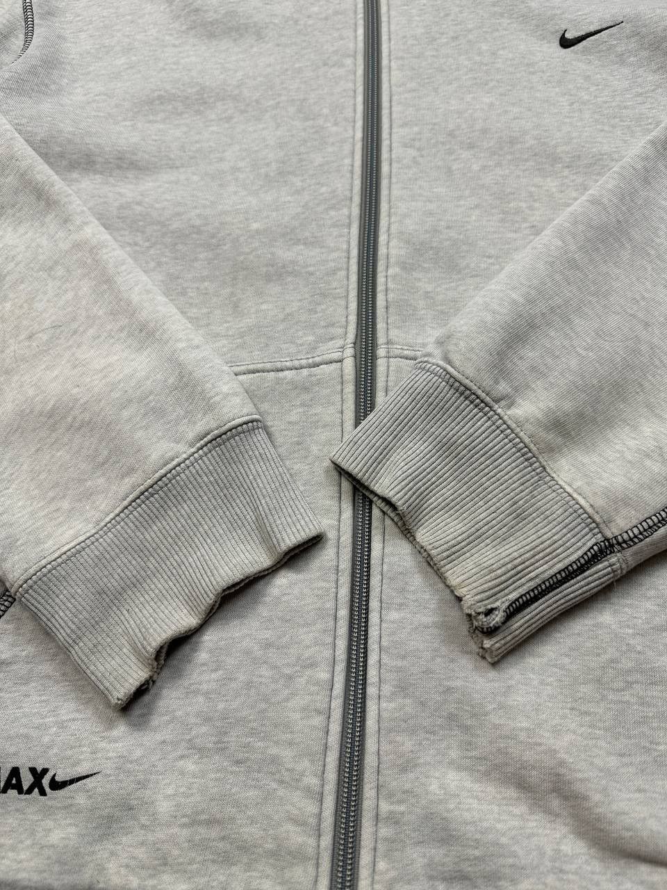 Nike Vintage Nike Air Max Zip-Up Hoodie, Size L – Classic vintage Size US L / EU 52-54 / 3 - 8 Thumbnail
