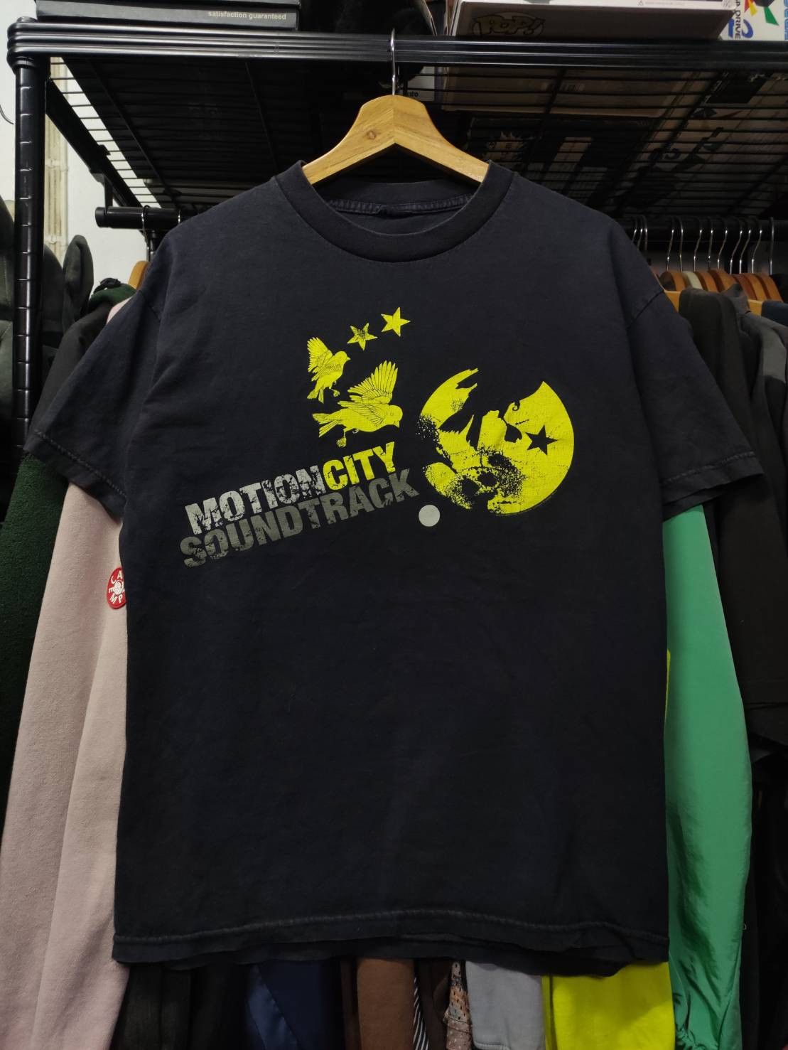 Band Tees Vtg 00's Motion City Soundtrack " Moon & Birds " T-Shirt Size US L / EU 52-54 / 3 - 2 Thumbnail