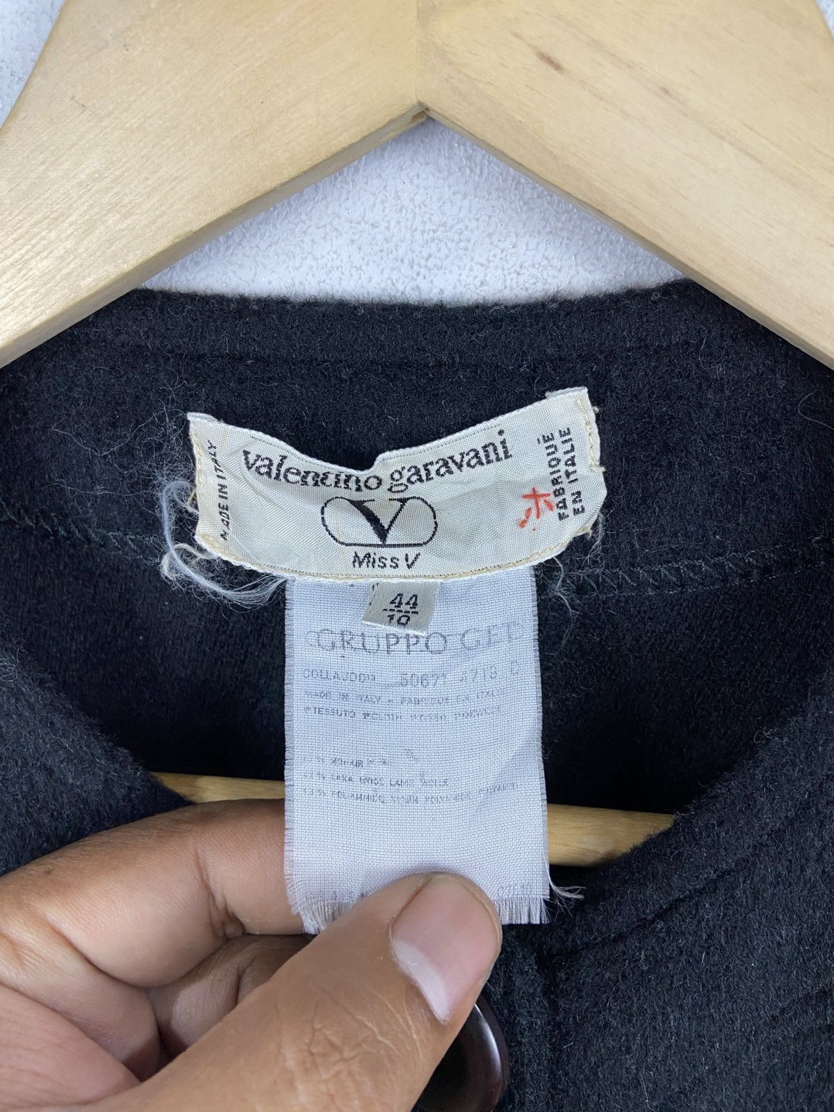 Valentino VINTAGE VALENTINO CARAVANI CAPES RARE Size M / US 6-8 / IT 42-44 - 13 Thumbnail