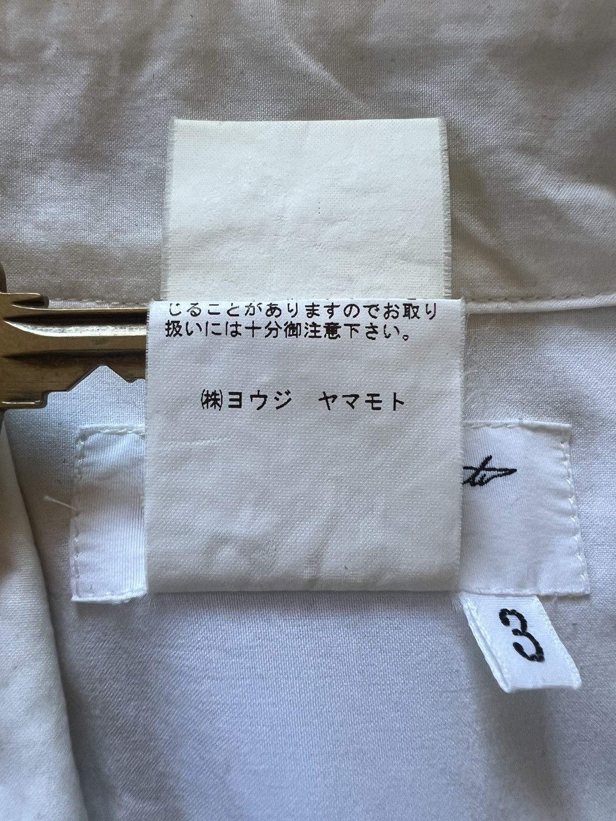 Yohji Yamamoto Yohji Yamamoto Pour Homme SS04 Smoking Girl/Cat Button Up Size US L / EU 52-54 / 3 - 8 Thumbnail