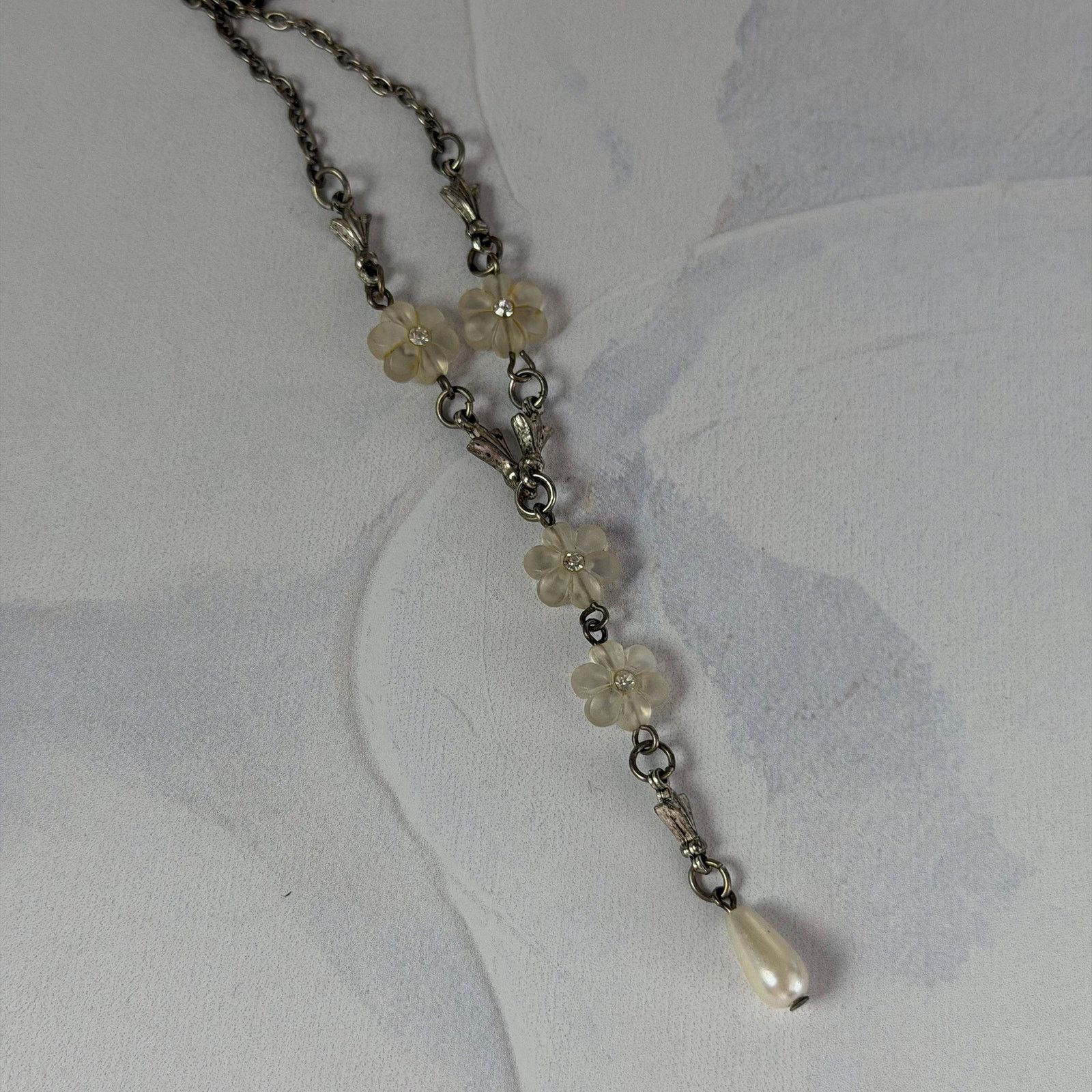 Other VTG 1990 Silver-Tone Flower & Faux Pearl Y-Drop Necklace 15" Size ONE SIZE - 5 Thumbnail