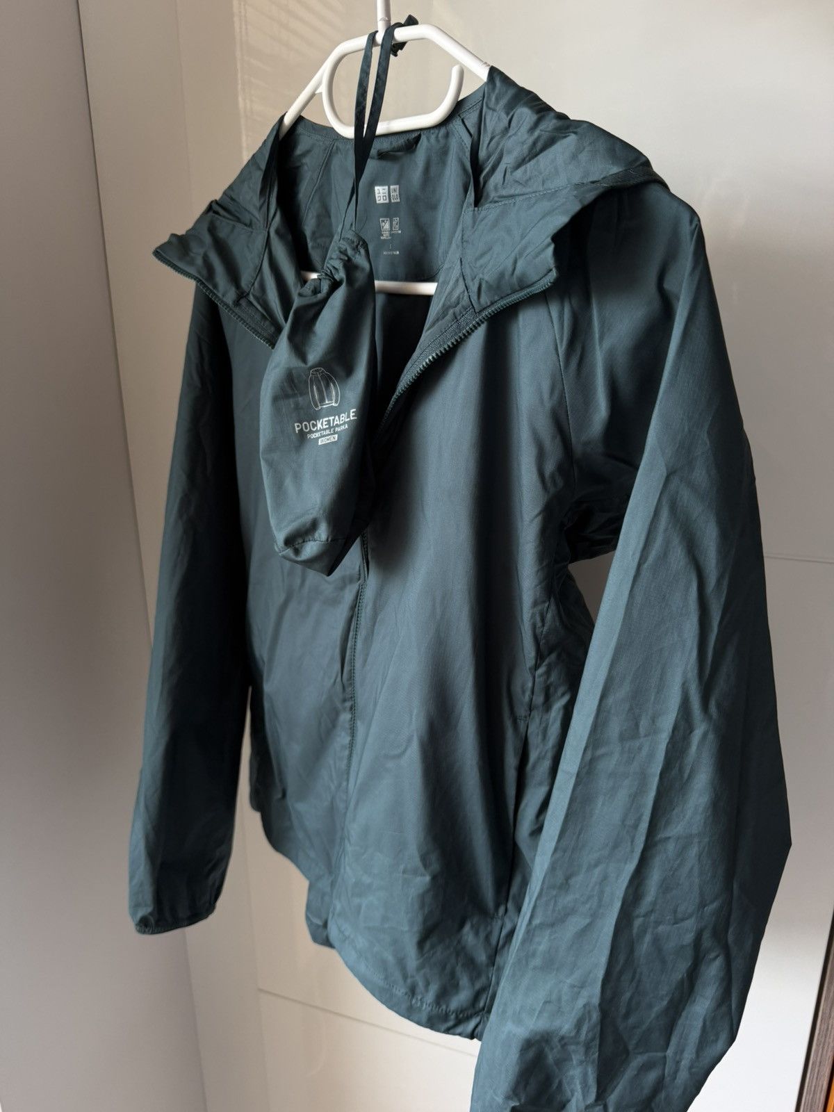 Uniqlo Uniqlo Hybrid Packable Outwear Monochrome Urban Style Jacket Size S / US 4 / IT 40 - 9 Thumbnail