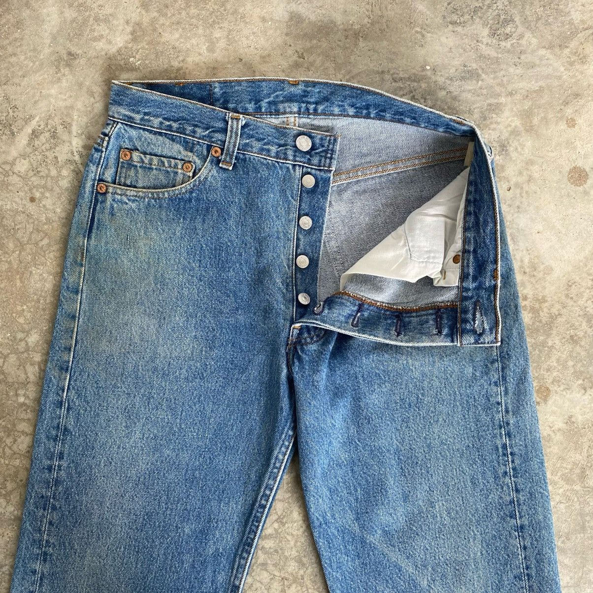 Levi's Vintage 90’s Levis 501 Faded Stonewashed Blue Denim Jeans Size US 30 / EU 46 - 5 Thumbnail