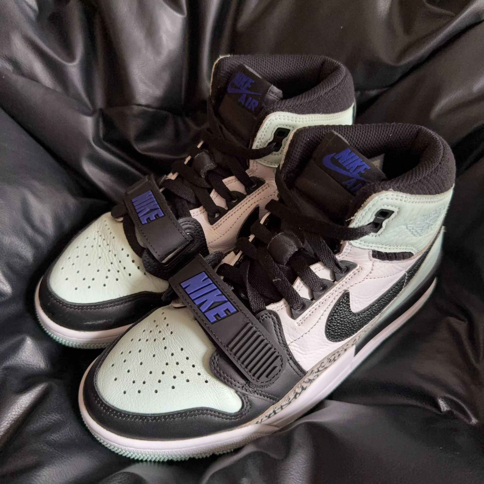 Nike Nike Green Lowtop Sneakers 40 Men Size US 7.5 / EU 40-41 - 1 Thumbnail