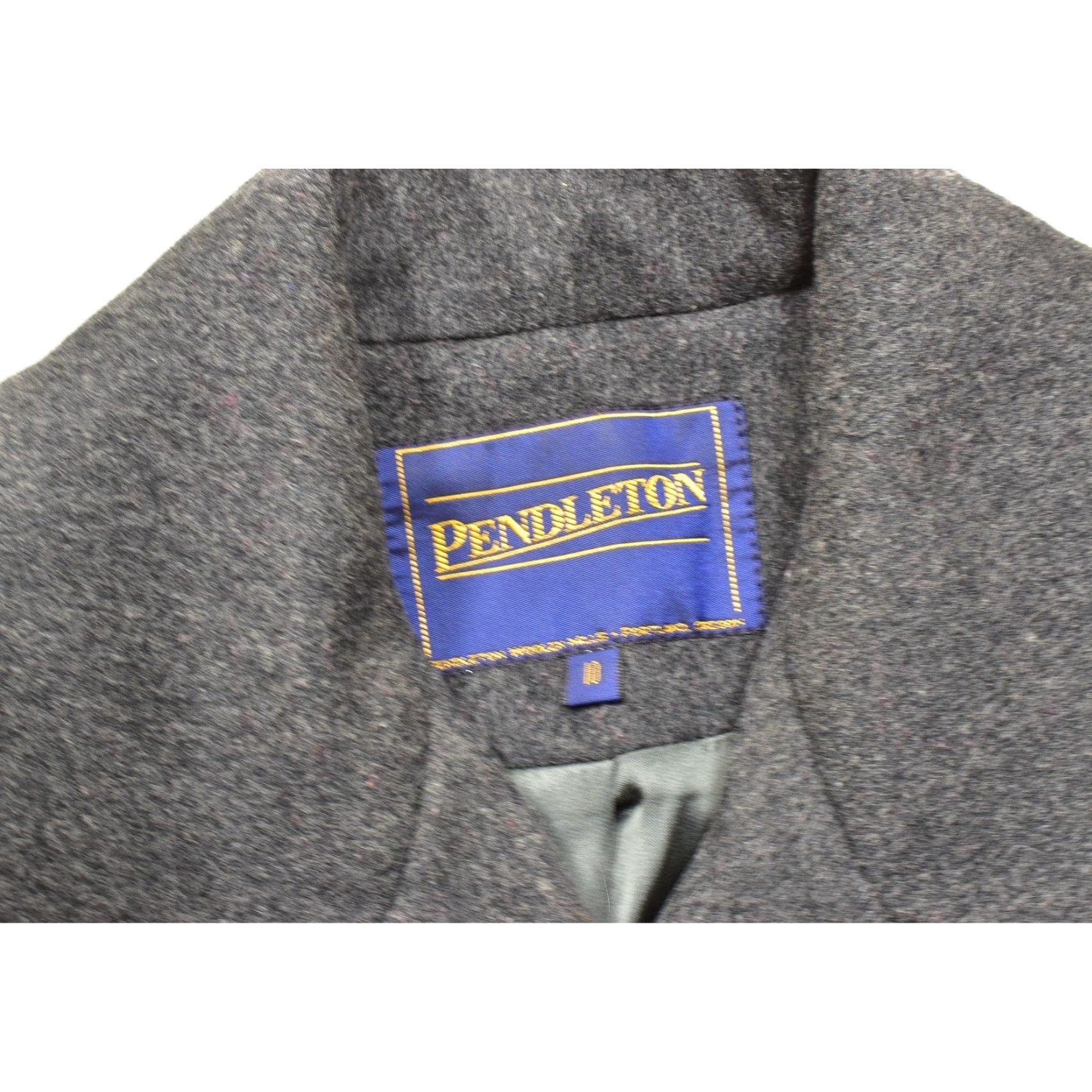 Pendleton Pendleton Women’s Gray Wool Double Breasted Peacoat Regular Size 10 Solid Coat, Wool, Gray, Pendleton, Pea Coat, Coat, Regular, Women, 10 Size L / US 10 / IT 46 - 5 Thumbnail