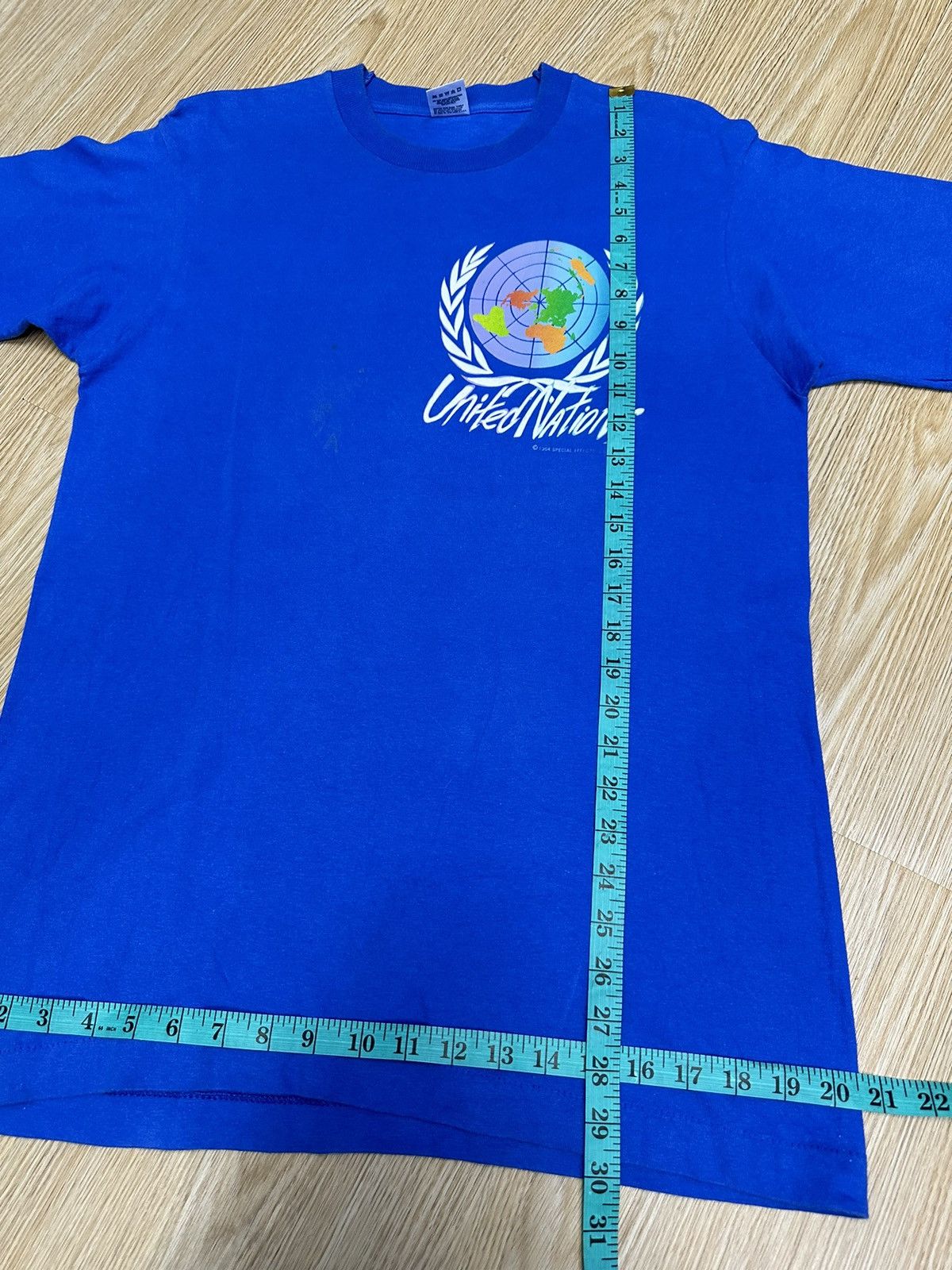 Fruit Of The Loom Vintage 1994 United Nations FOTL Tshirt A247 Size US S / EU 44-46 / 1 - 11 Thumbnail