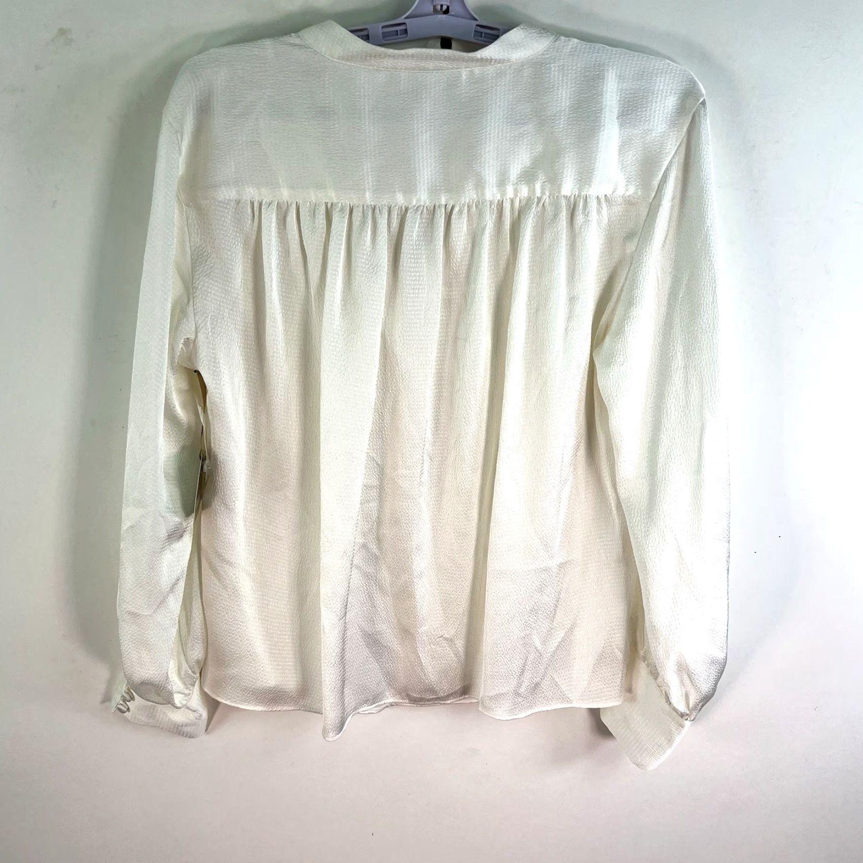 Vintage VINTAGE Rye Grass Blouse Button-Up Textured Chambray White S Women's Size S Shirt Casual Lightweight 25in Long Sleeve Regular Fit Solid Size S / US 4 / IT 40 - 7 Thumbnail