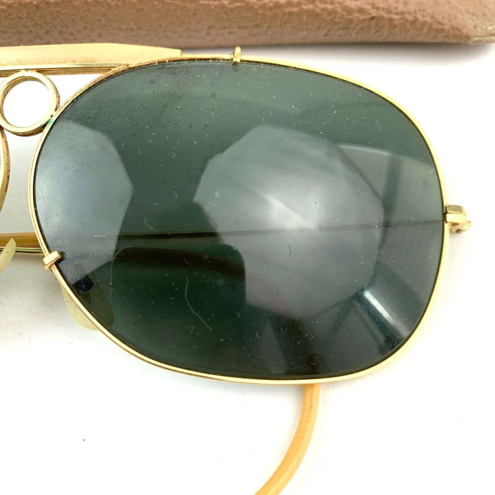 Vintage VINTAGE Ray-Ban Sunglasses Aviator Gold Frames with Cable Arms Unisex Adult Decot Shooter Style Size ONE SIZE - 3 Thumbnail