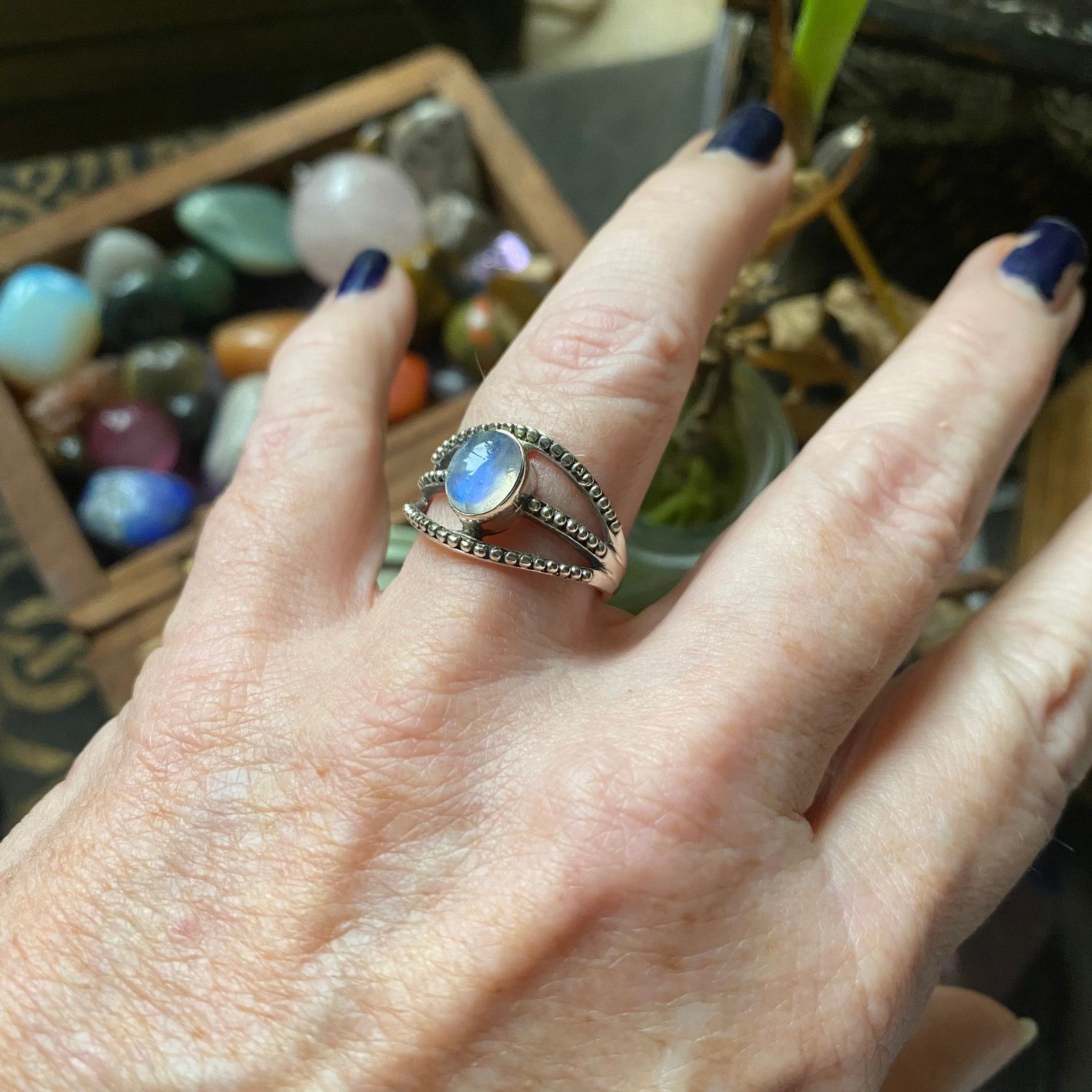 The Unbranded Brand Moonstone Sterling Silver Ring Size 9 Size ONE SIZE - 9 Thumbnail
