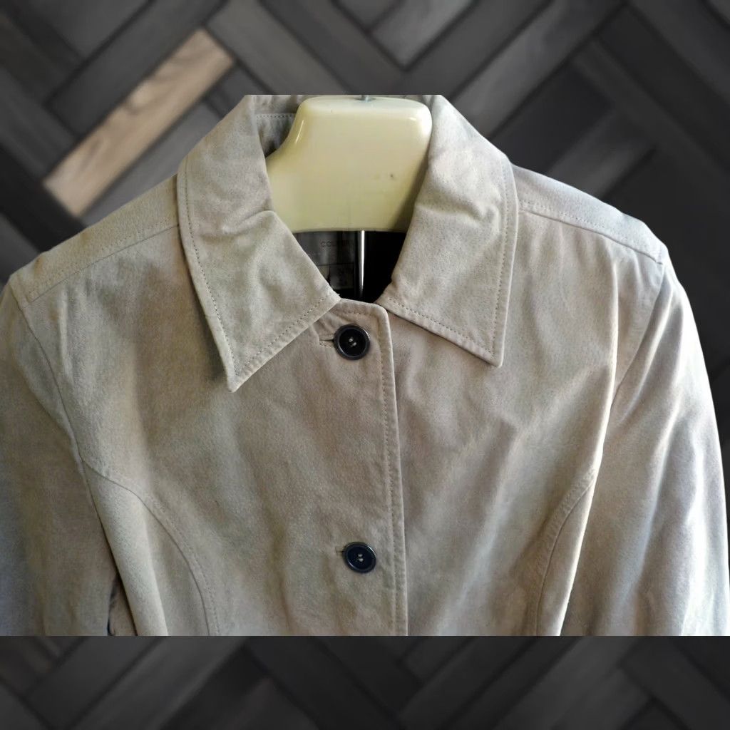 Vintage Colebrook Classics Beige Suede Coat Belted Button Front Fringe SZ Large Women Jacket/Coat Size L / US 10 / IT 46 - 1 Thumbnail