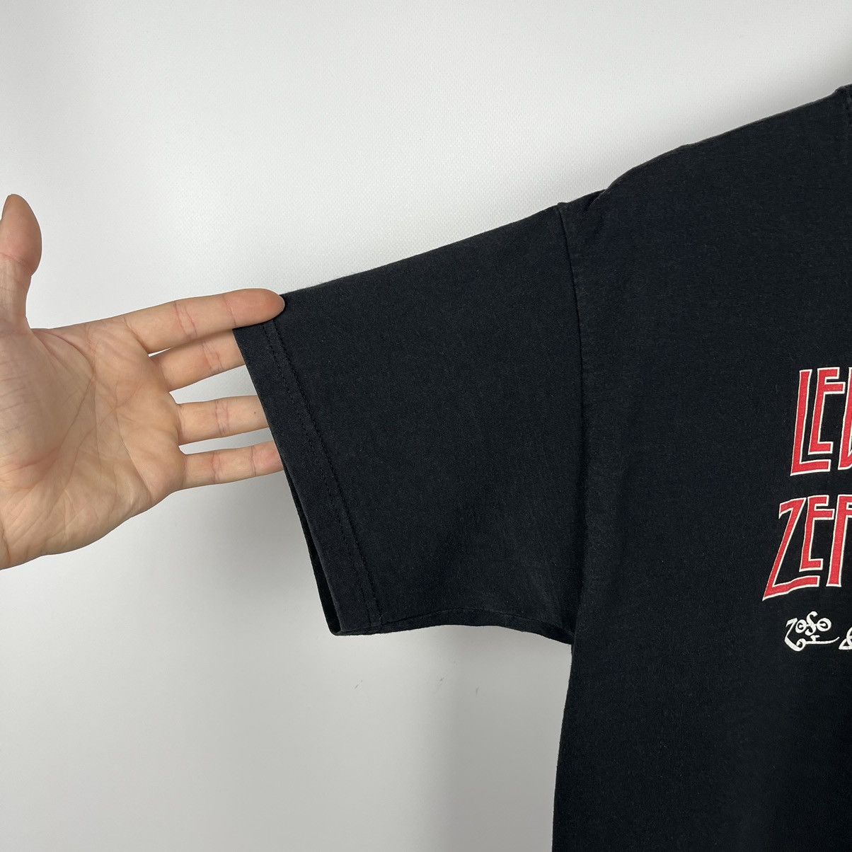 Band Tees Vintage Led Zeppelin rock band tee 2001 Size US M / EU 48-50 / 2 - 11 Thumbnail