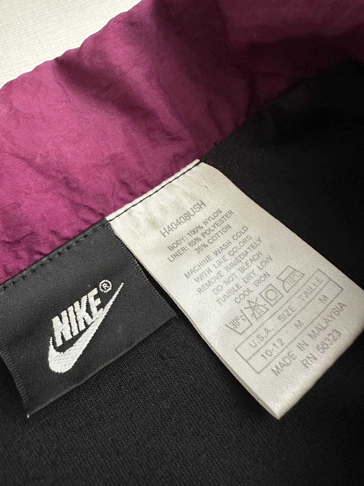 Nike × Vintage Vintage 80s Nike Size Medium Magenta Black Abstract Jacket Size US M / EU 48-50 / 2 - 6 Thumbnail