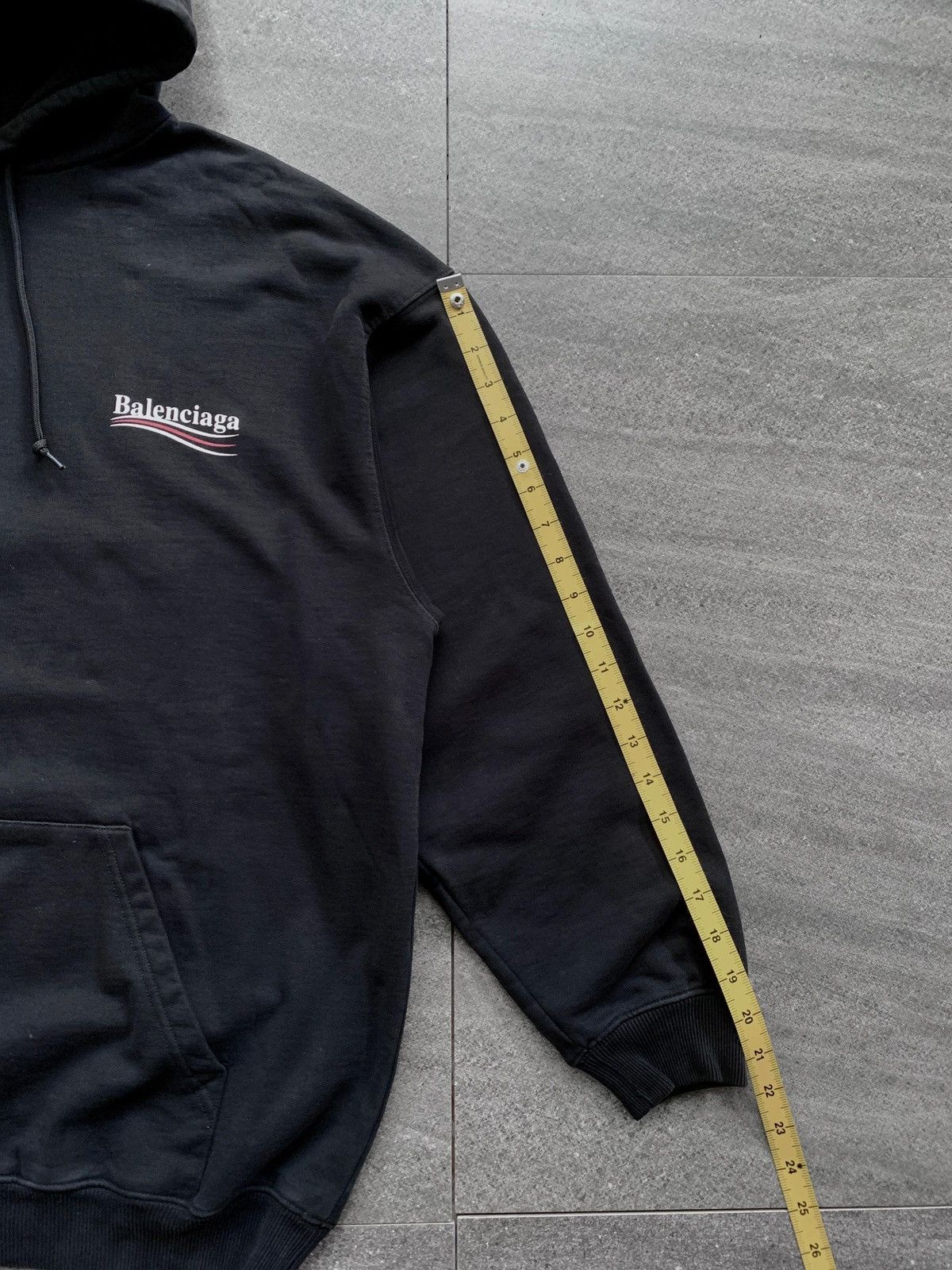 Balenciaga FREE TAX! Oversized Campaign Logo Hoodie in Black Size US M / EU 48-50 / 2 - 12 Thumbnail