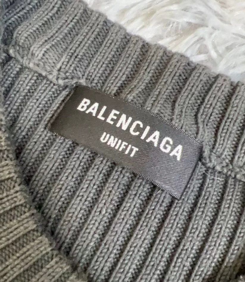 Balenciaga Balenciaga Black Eco friendly Letter Knitted 2410-Nextarrow Size US S / EU 44-46 / 1 - 5 Thumbnail