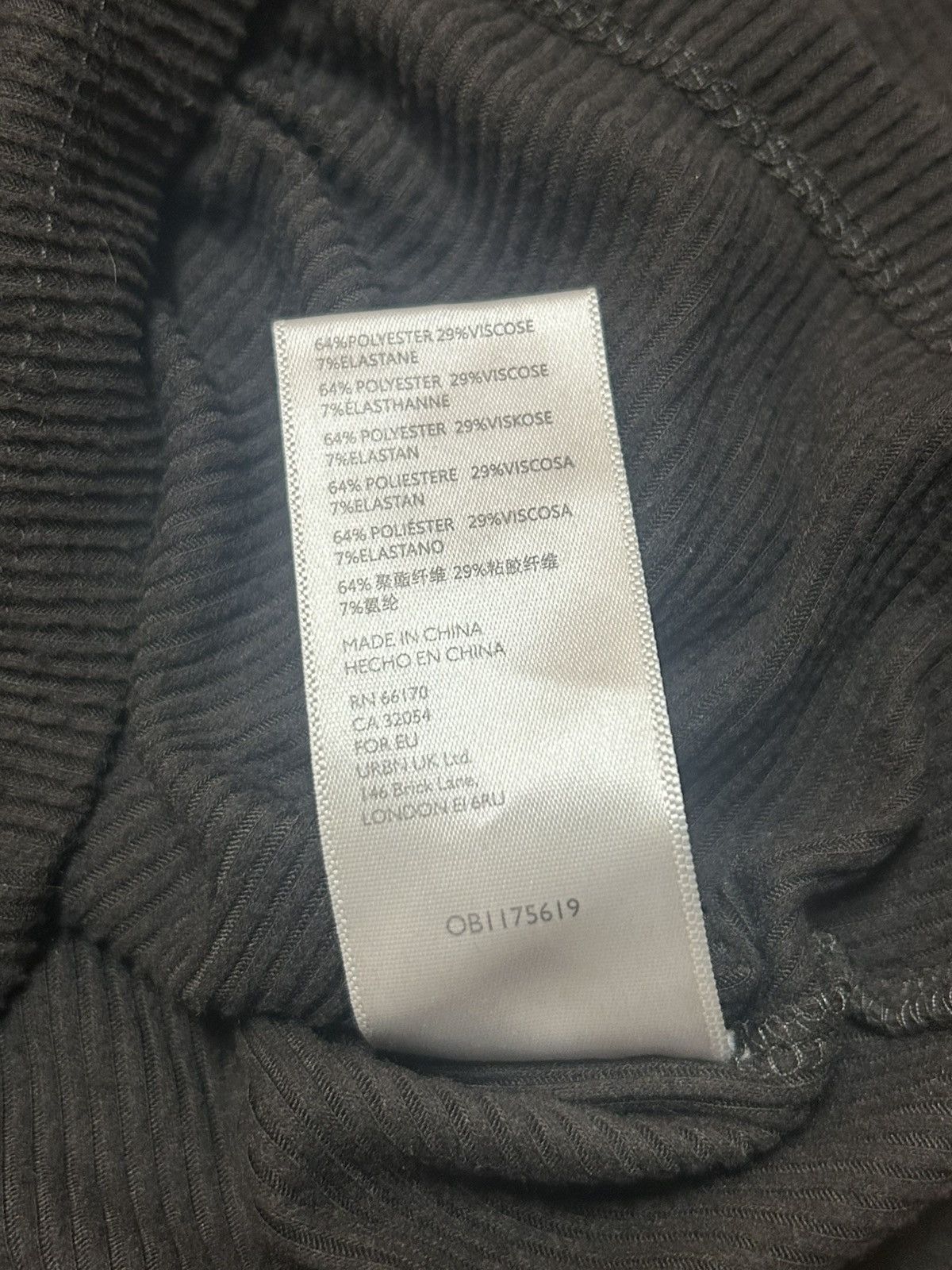 Urban Outfitters Urban Outfitters black fitted long sleeve scoop neck top Size S / US 4 / IT 40 - 5 Thumbnail