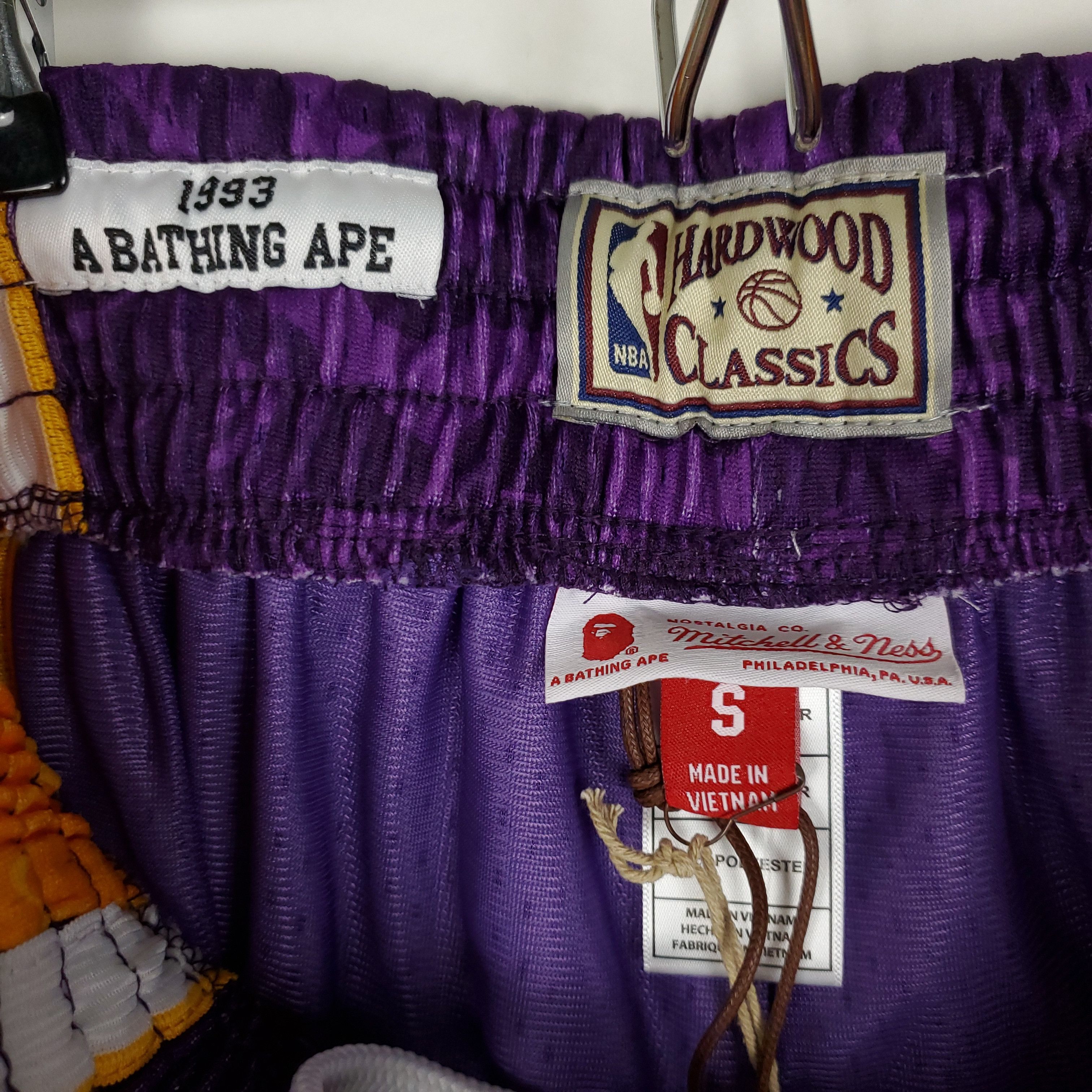Bape × Mitchell & Ness Bape x Mitchell & Ness Lakers Shorts Size US 30 / EU 46 - 6 Thumbnail