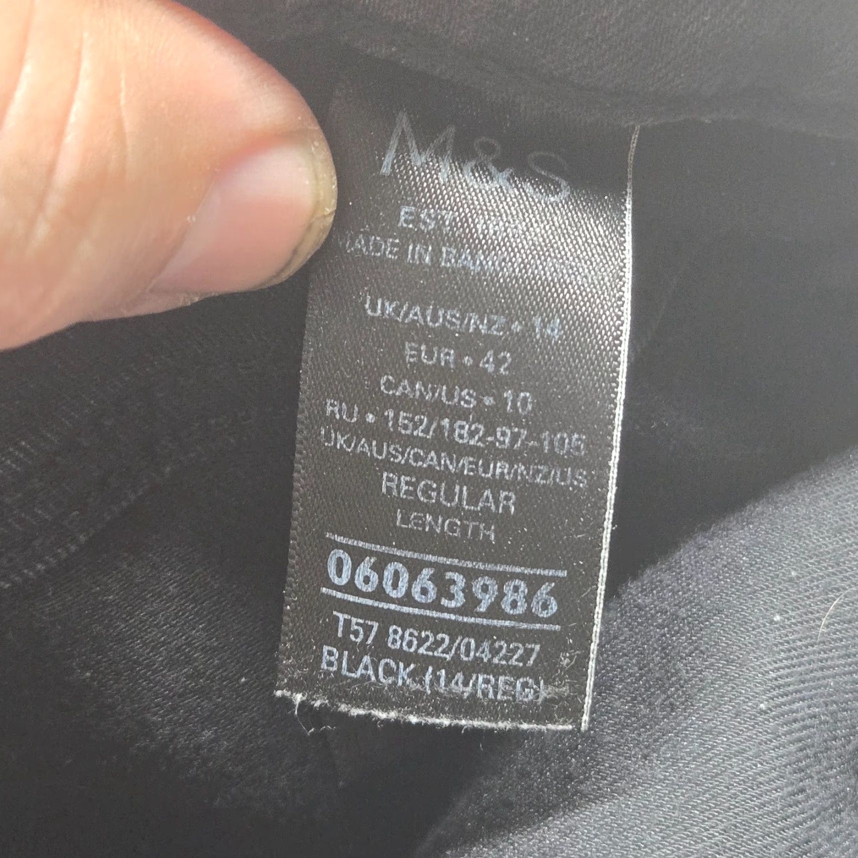 Marks & Spencer M&S Carrie Skinny Jeans Black Pants Women's Size 14 Regular Jeans Skinny High Rise 28 in Inner Leg Slimming Womens Size 36" / US 14 / IT 50 - 4 Thumbnail