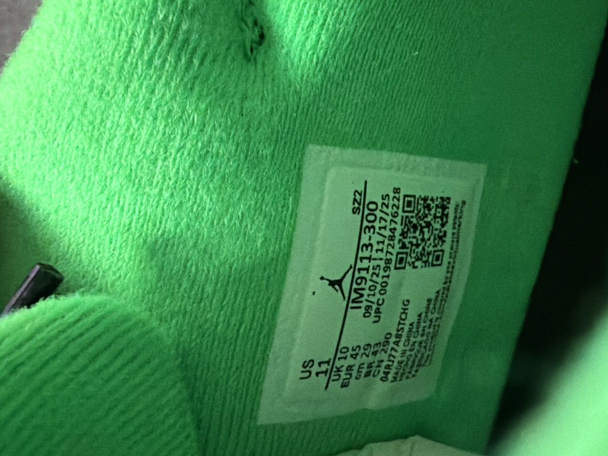 Travis Scott Travis Scott Jumpman Jack Green Spark Size US 11 / EU 44 - 6 Thumbnail