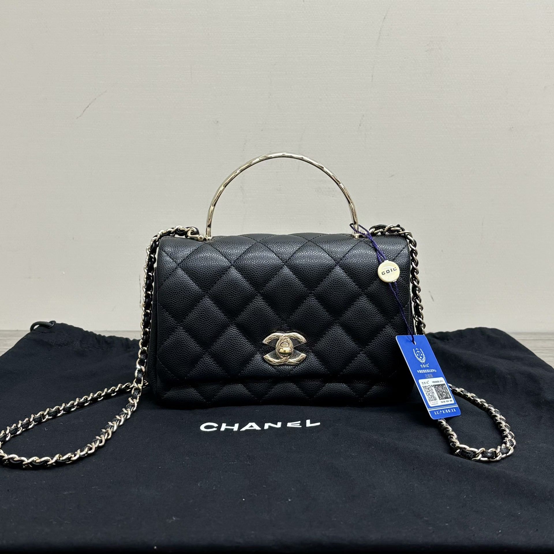Chanel Pre-loved Bag Very good condition Size ONE SIZE - 1 Thumbnail
