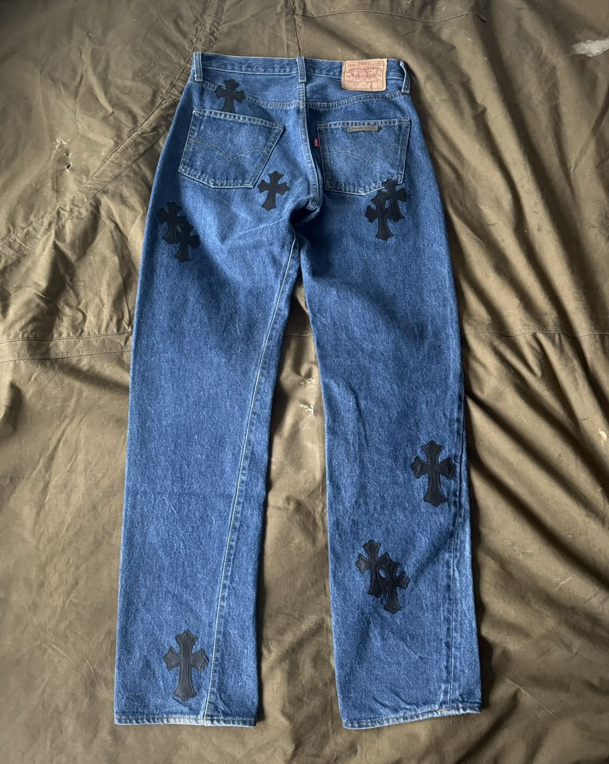 Chrome Hearts × Levi's Chrome Hearts Levi’s Cross Patch Denim Pants Size US 29 - 2 Thumbnail