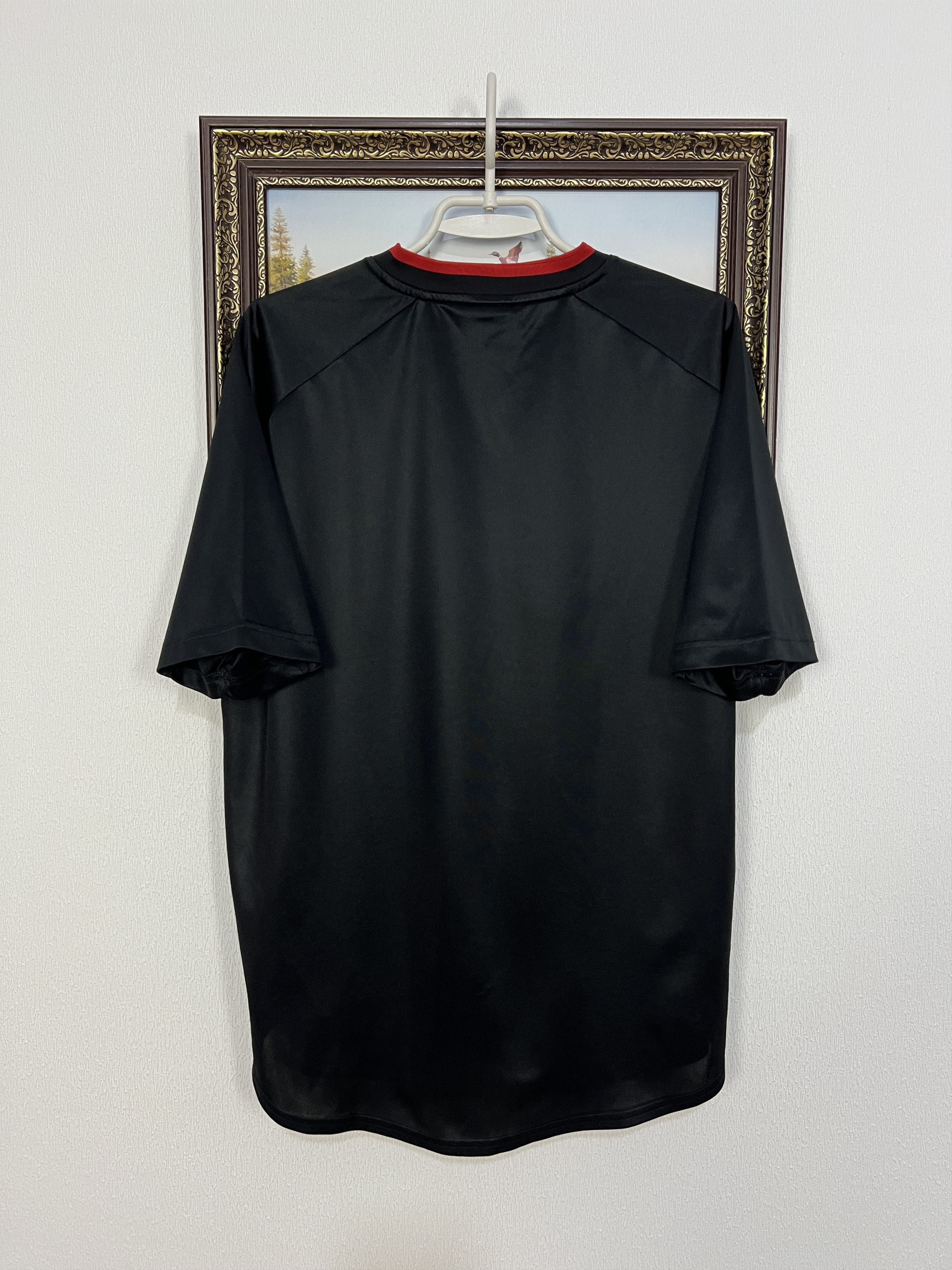 Nike Vintage Nike Tiemo Center Logo Football Template Shirt Tee Size US L / EU 52-54 / 3 - 7 Thumbnail