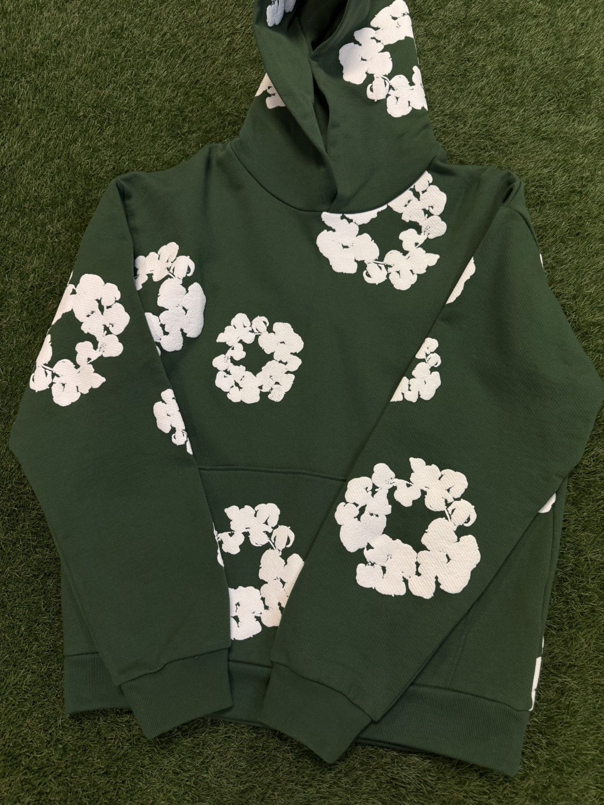 DENIM TEARS Denim Tears OG Cotton Wreath Hoodie Size Large (NEW) Size US L / EU 52-54 / 3 - 4 Thumbnail