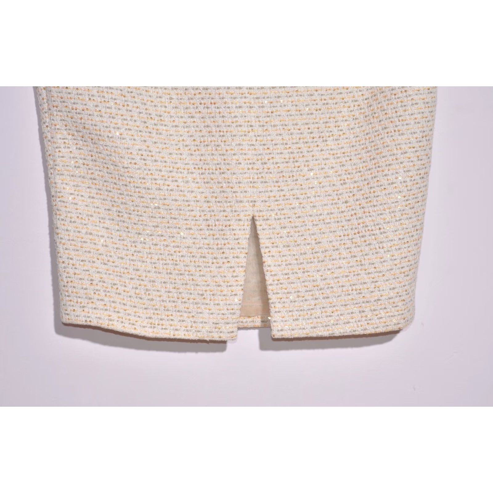 Max Mara Max Mara Pianoforte Tweed Pencil Skirt Beige Cream Gold Sequin Back Slit UK14 Pencil Skirt Womens Beige Gold Sequin Back Slit 14 Womens Size 36" / US 14 / IT 50 - 6 Thumbnail