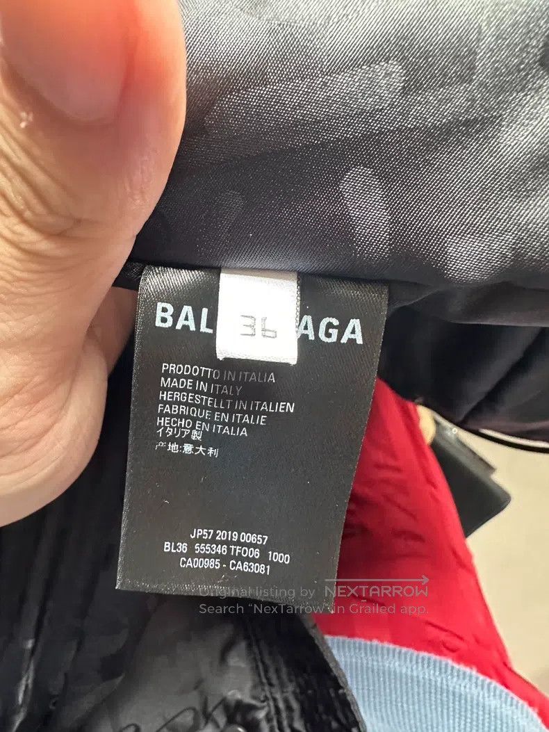 Balenciaga Balenciaga Down Jacket Size XS / US 0-2 / IT 36-38 - 4 Thumbnail