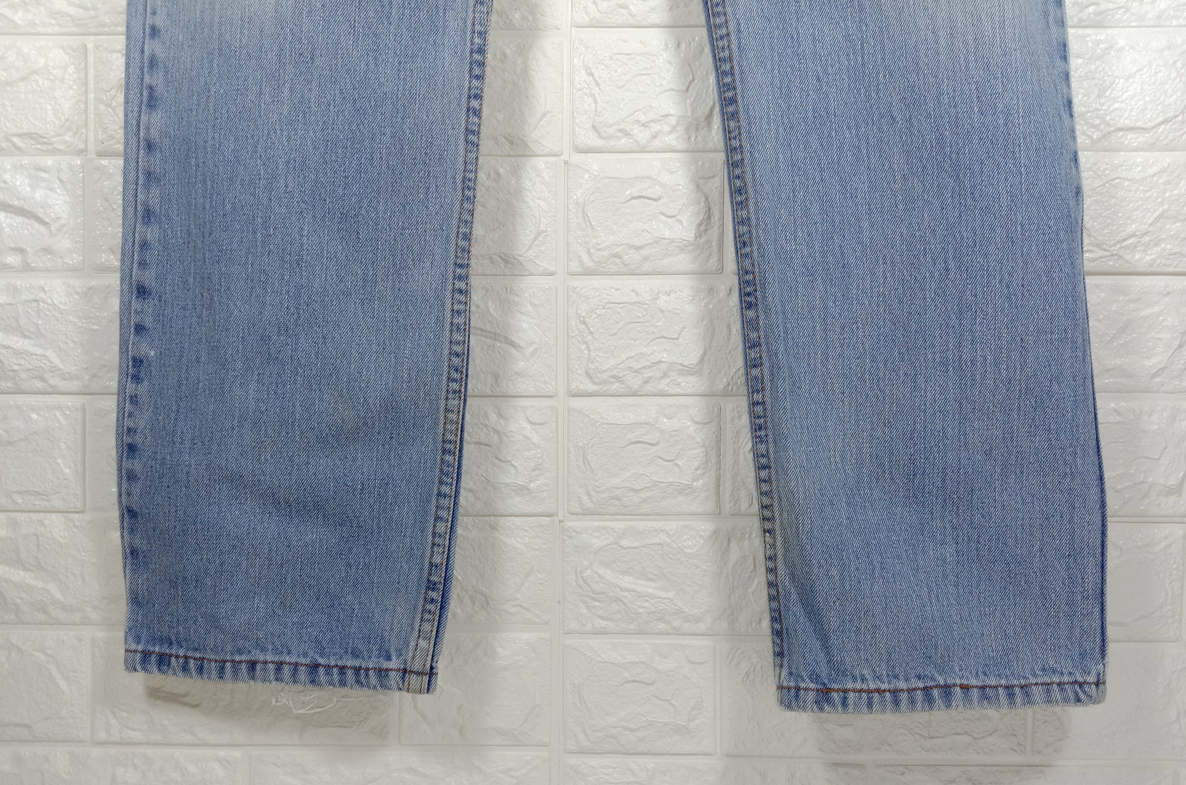 Levi's Vintage Levi’s 505 Light Wash Jeans Distressed Denim Size US 33 - 4 Thumbnail