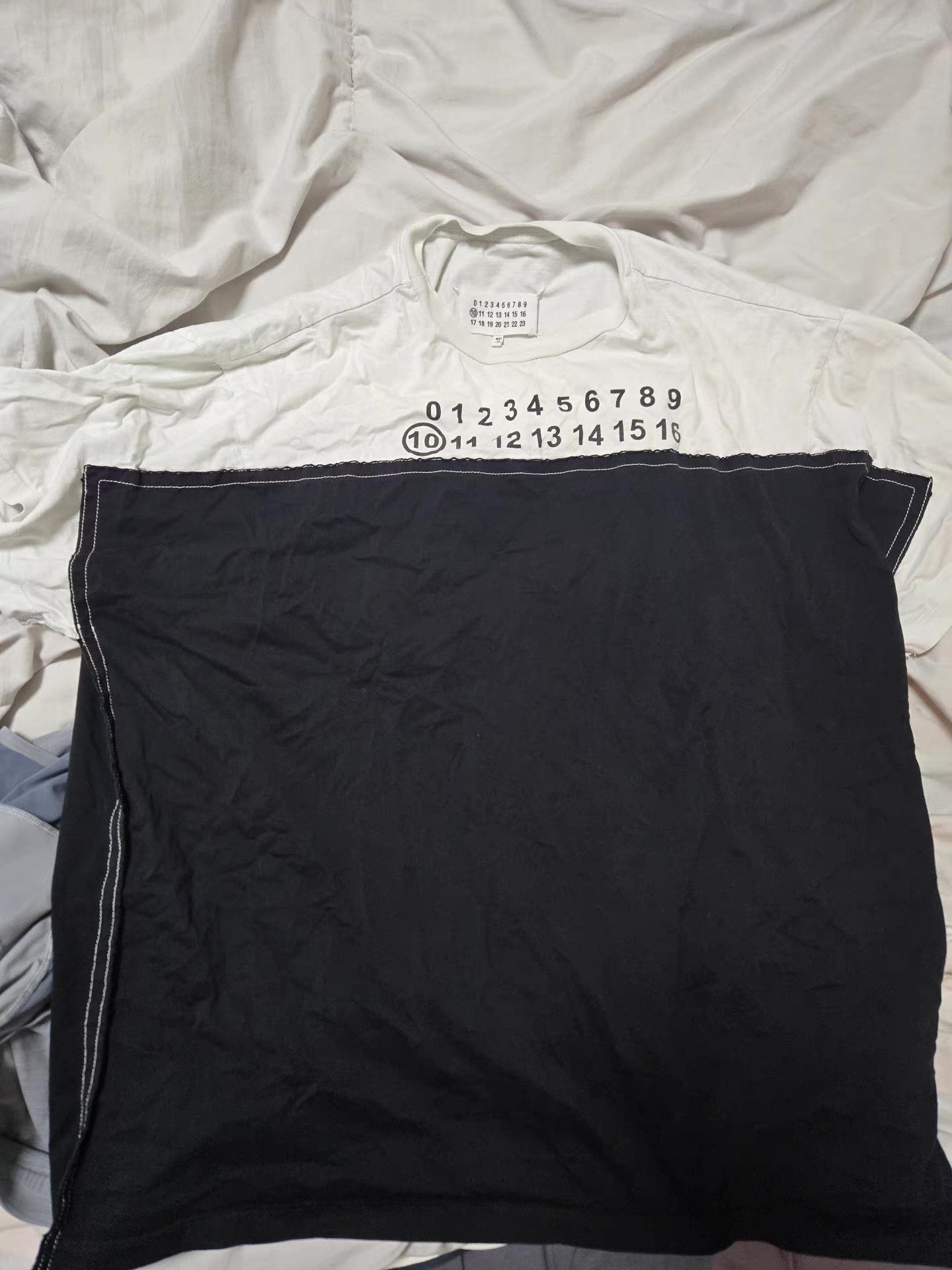 Maison Margiela Maison Margiela short sleeve T-shirt Q6 Size US S / EU 44-46 / 1 - 1 Thumbnail