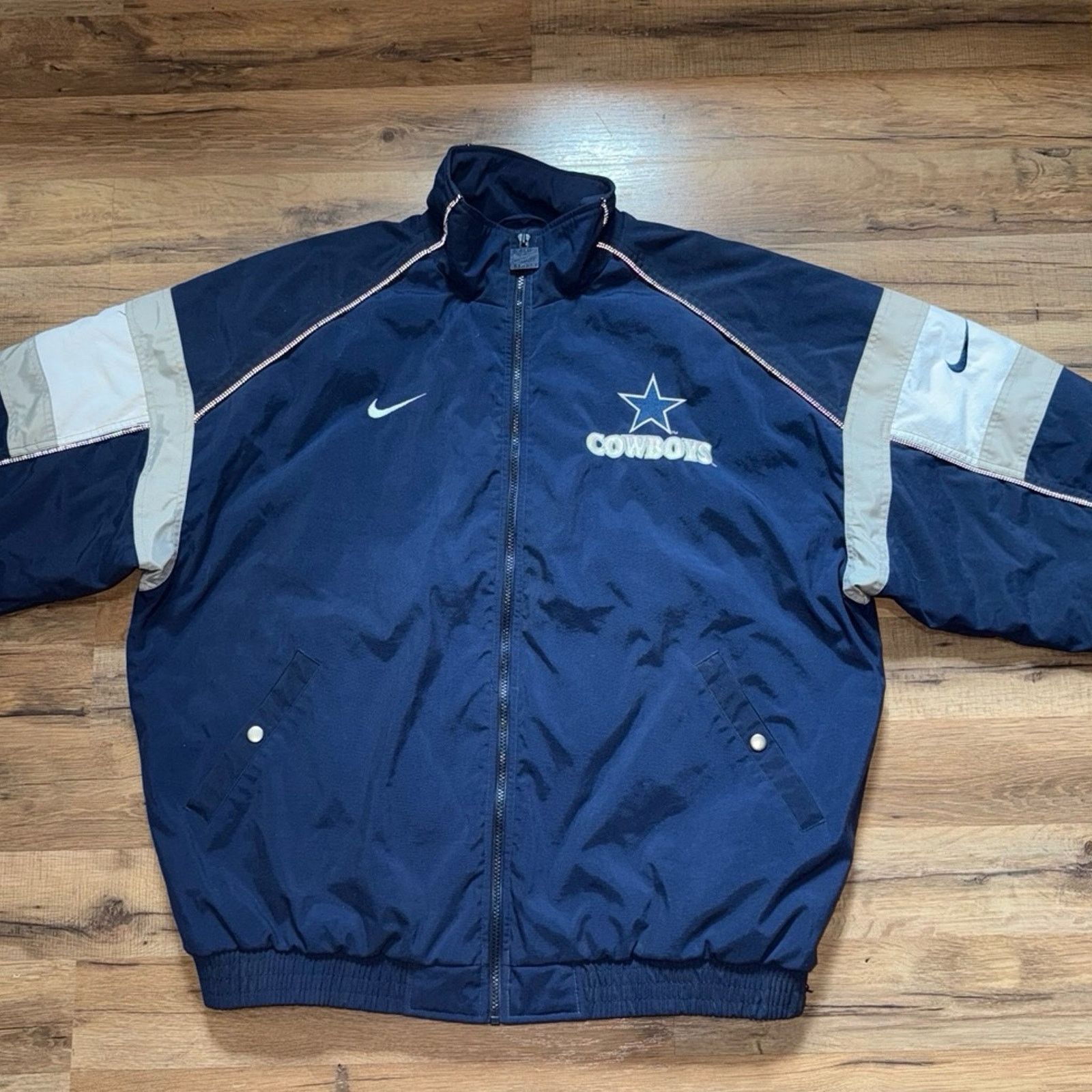 Nike 90s Nike Team NFL Pro Line Dallas Cowboys Zip Up Jacket Size US XL / EU 56 / 4 - 1 Thumbnail