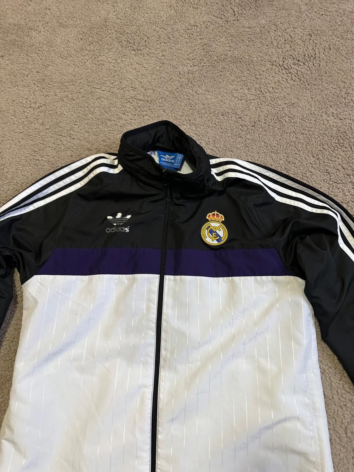 Adidas 2015-16 Real Madrid adidas Originals Hooded Track Jacket M Size US M / EU 48-50 / 2 - 4 Thumbnail
