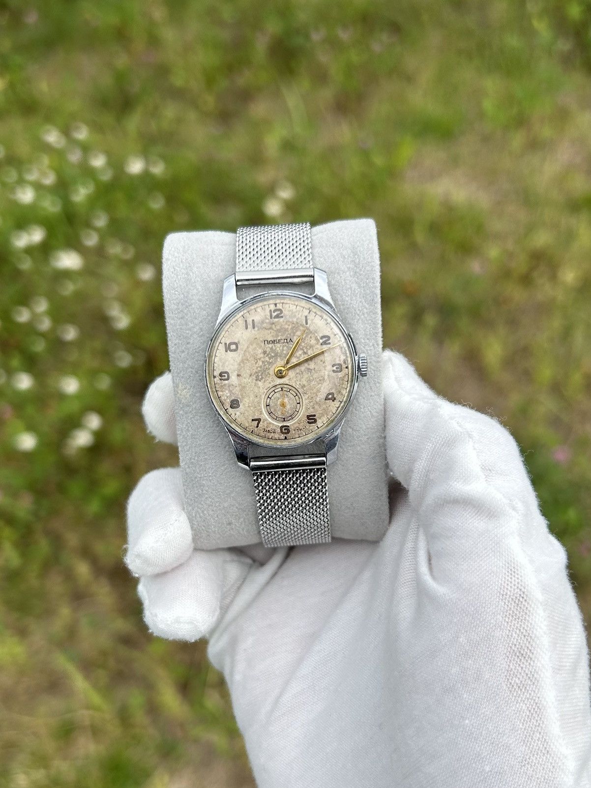 Vintage Vintage Watch Pobeda Made in USSR Soviet Wristwatch 1950s Size ONE SIZE - 1 Thumbnail