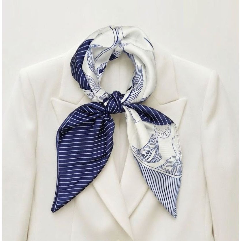Other ✨Geometric Floral Print Silk Appearance Square Scarf Blue Wh Size ONE SIZE - 1 Thumbnail