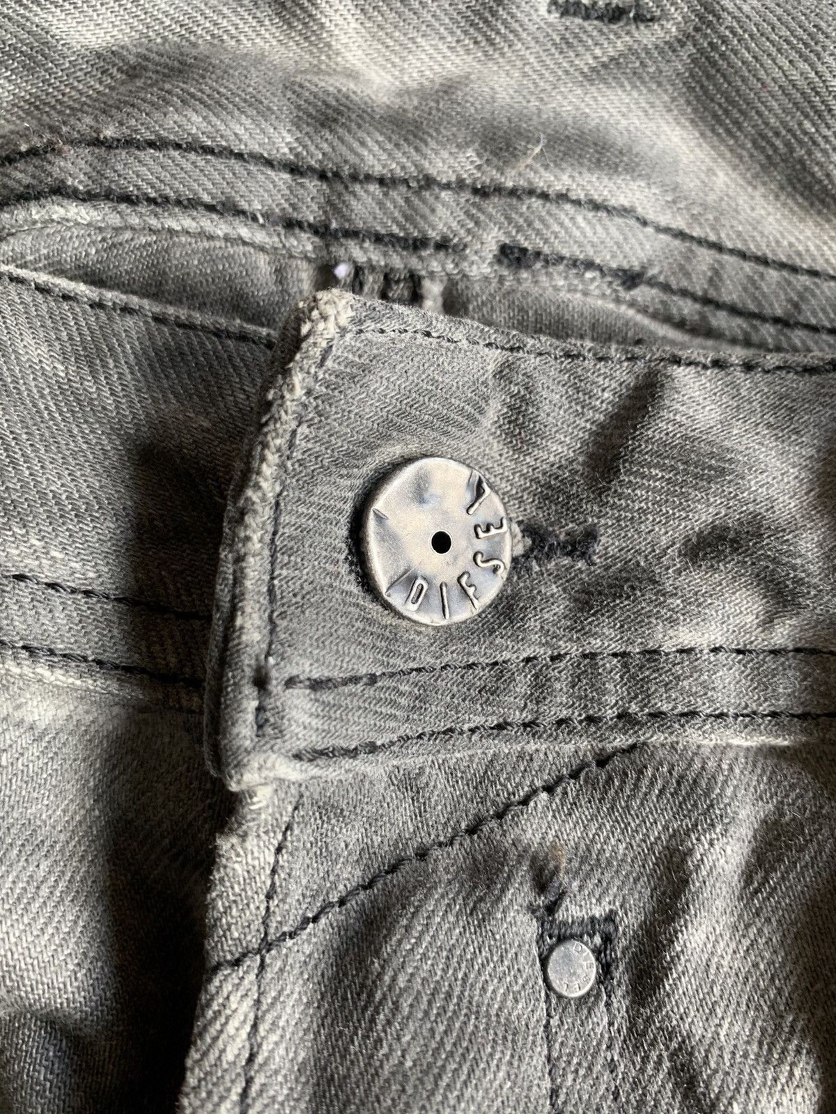 If Six Was Nine × Japanese Brand DIESEL SAFADO PUNK STYLE DISTRESSED DENIM MADE IN ITALY☠️ Size US 33 - 19 Thumbnail