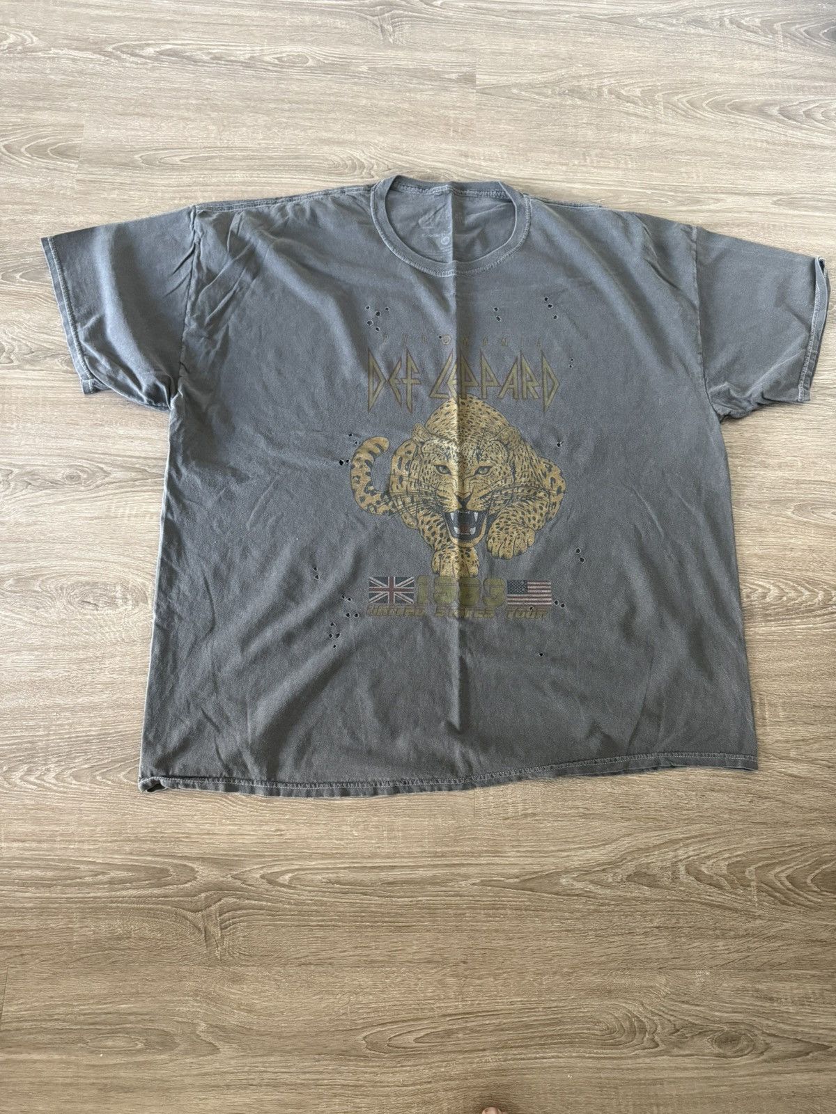 Urban Outfitters Def leopard rock band merch tee Size US XL / EU 56 / 4 - 3 Thumbnail