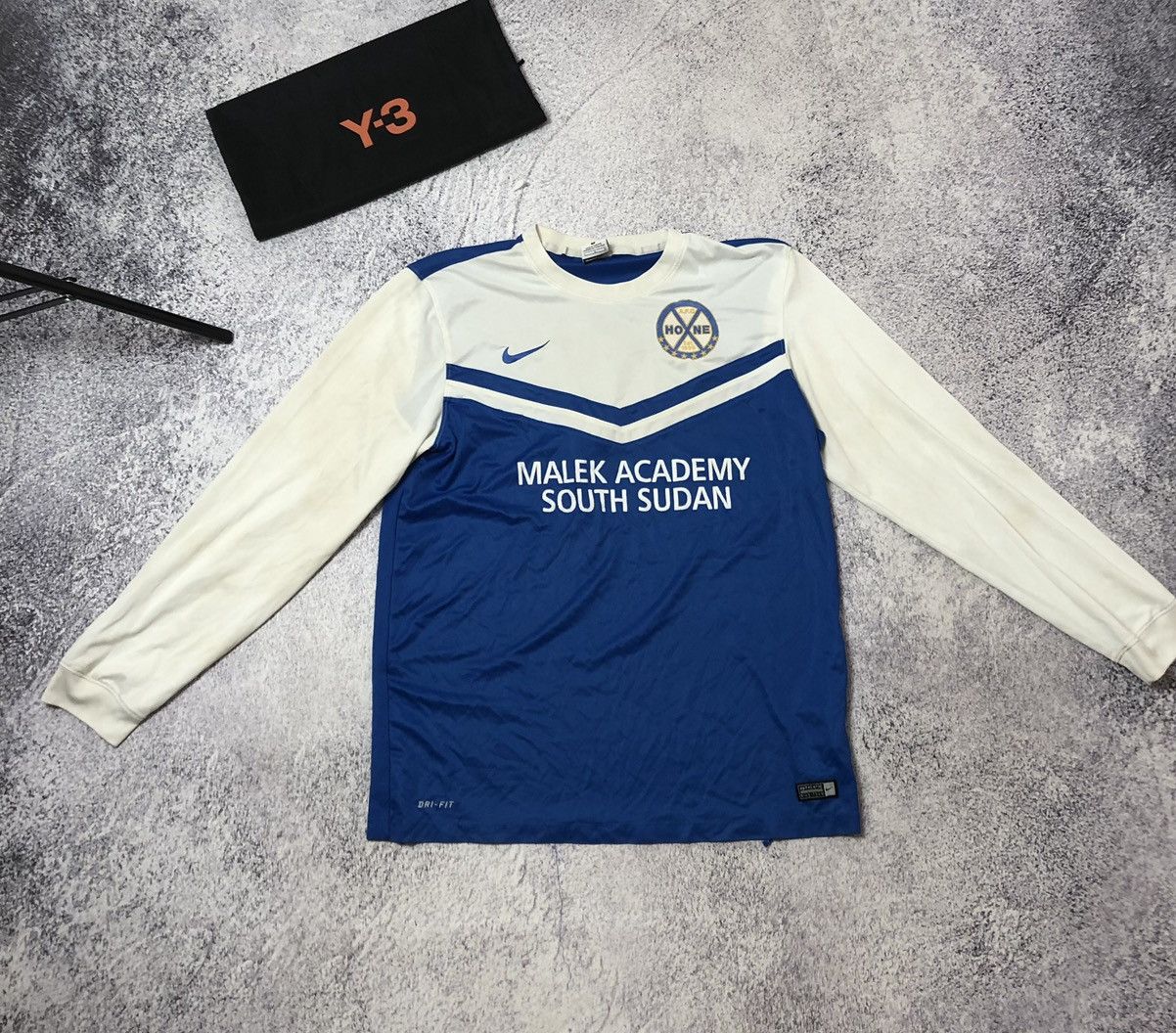 Nike Vintage mens long sleeve soccer jersey nike Size US L / EU 52-54 / 3 - 1 Thumbnail