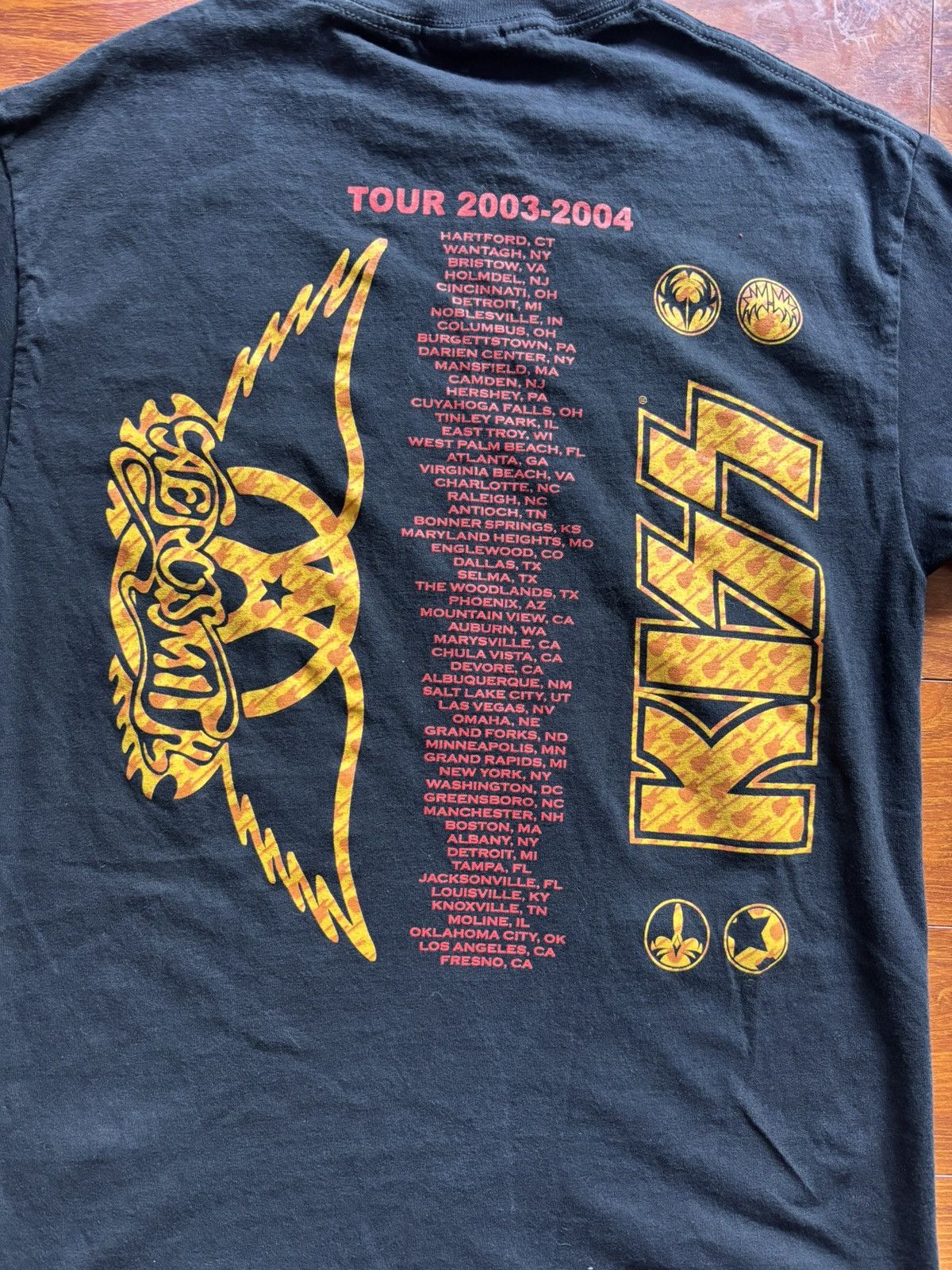Other M - Vintage 2003 Aerosmith/KISS Tour Shirt Size US M / EU 48-50 / 2 - 5 Thumbnail