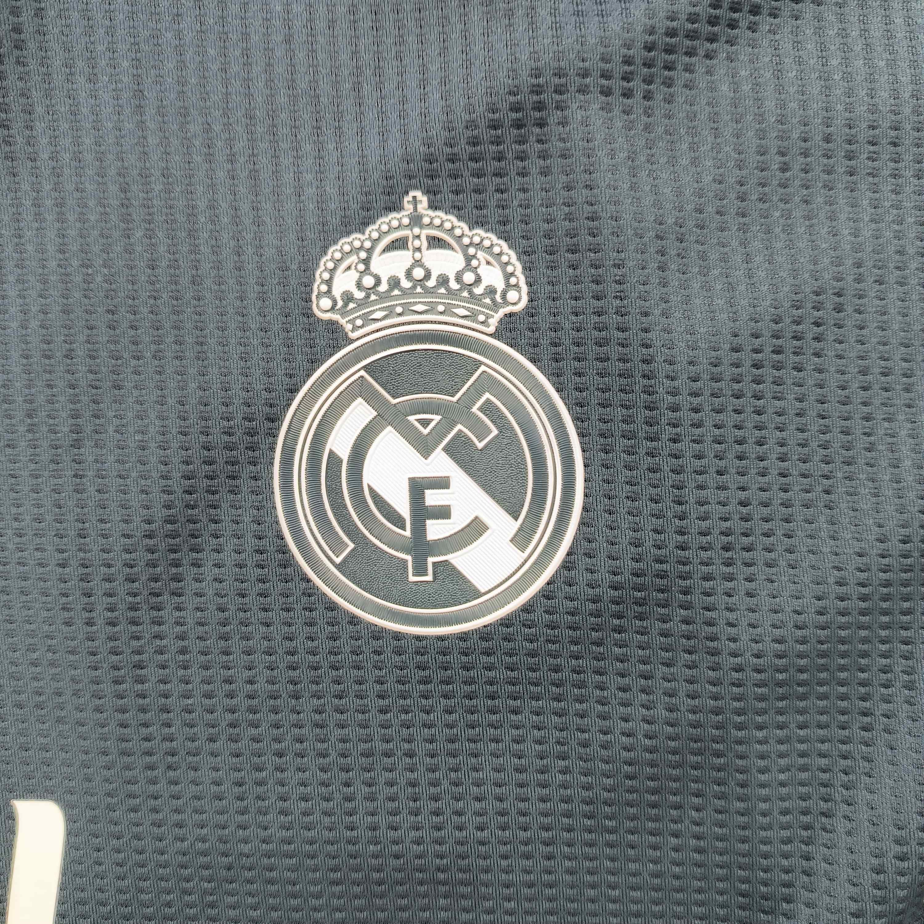 Adidas Real Madrid 2018-19 away Player Issue football jersey sz XL Size US XL / EU 56 / 4 - 4 Thumbnail