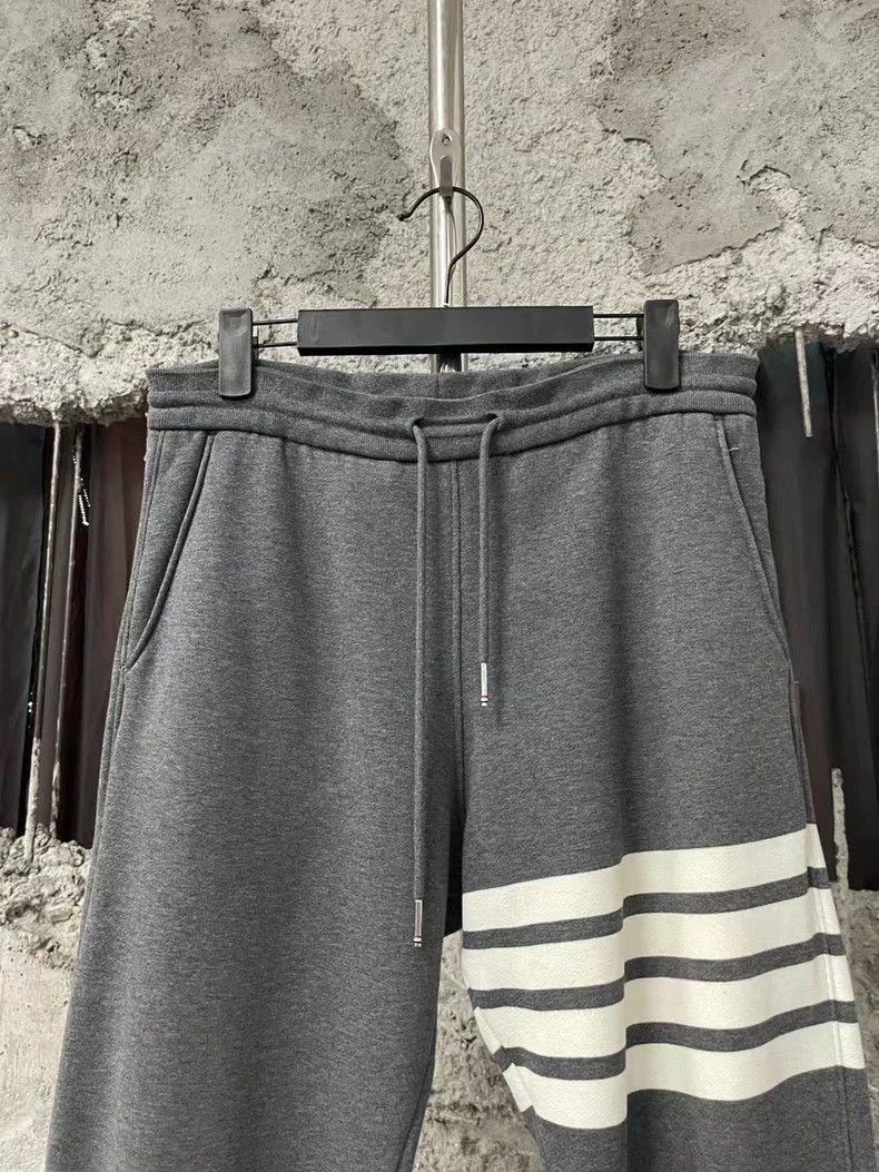 Thom Browne Thom browne Size 0 Tb Tom Brown sweatpants 2503-Nextarrow Size US 29 - 3 Thumbnail
